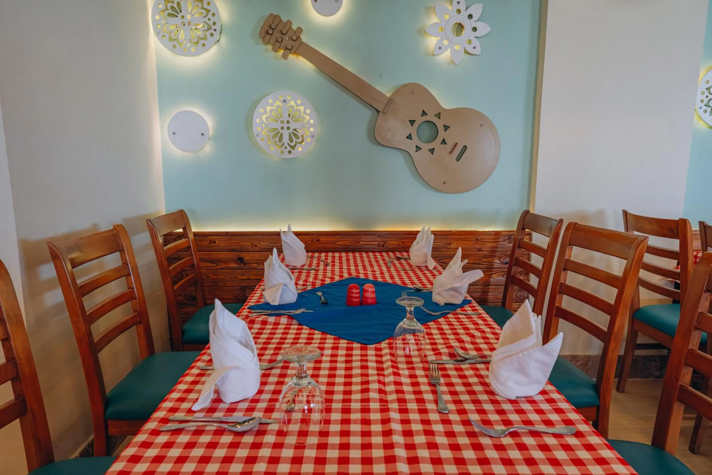 Restaurant/places to eat in Gravity Hotel & Aqua Park Sahl Hasheesh Families and Couples Only