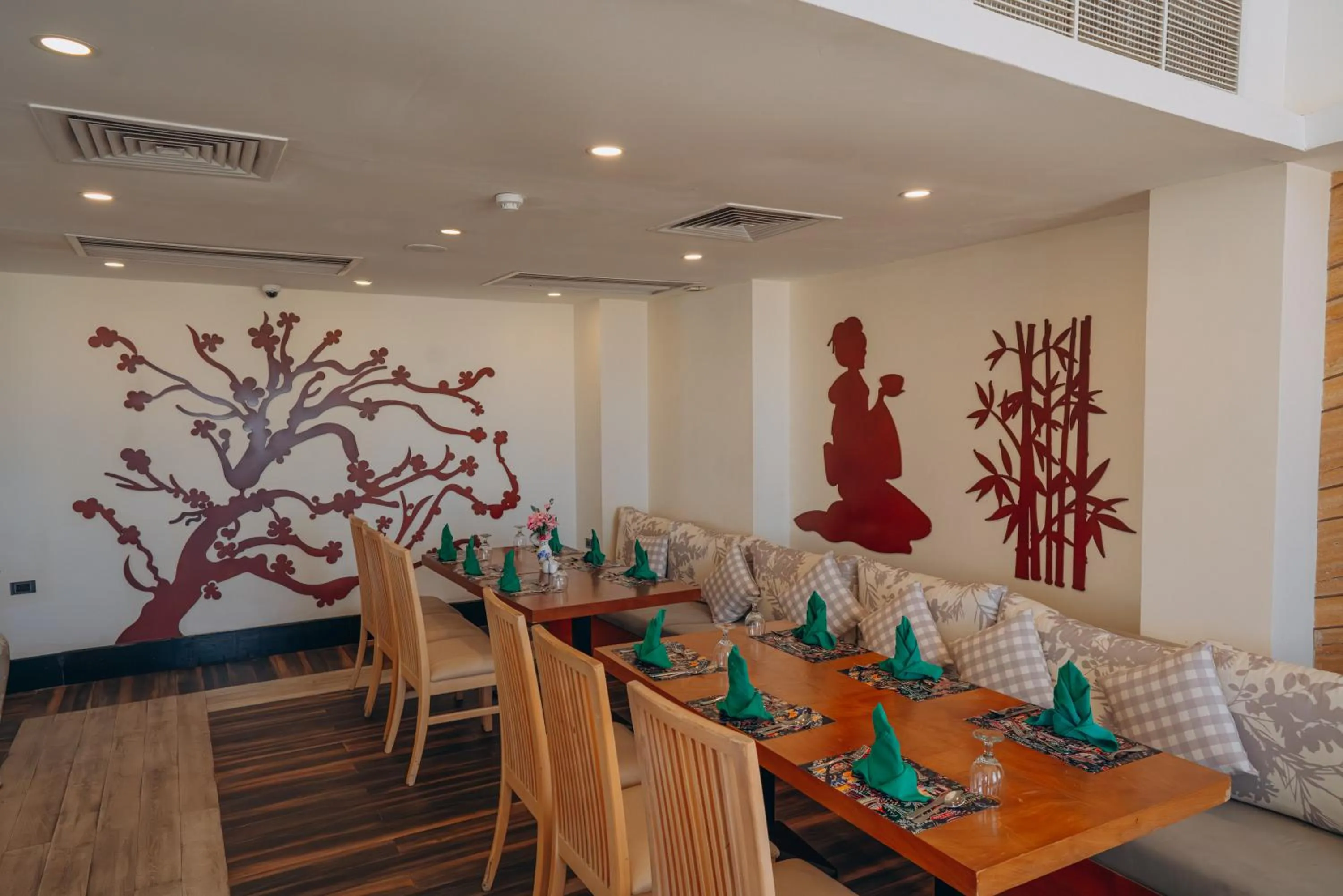 Restaurant/places to eat in Gravity Hotel & Aqua Park Sahl Hasheesh Families and Couples Only