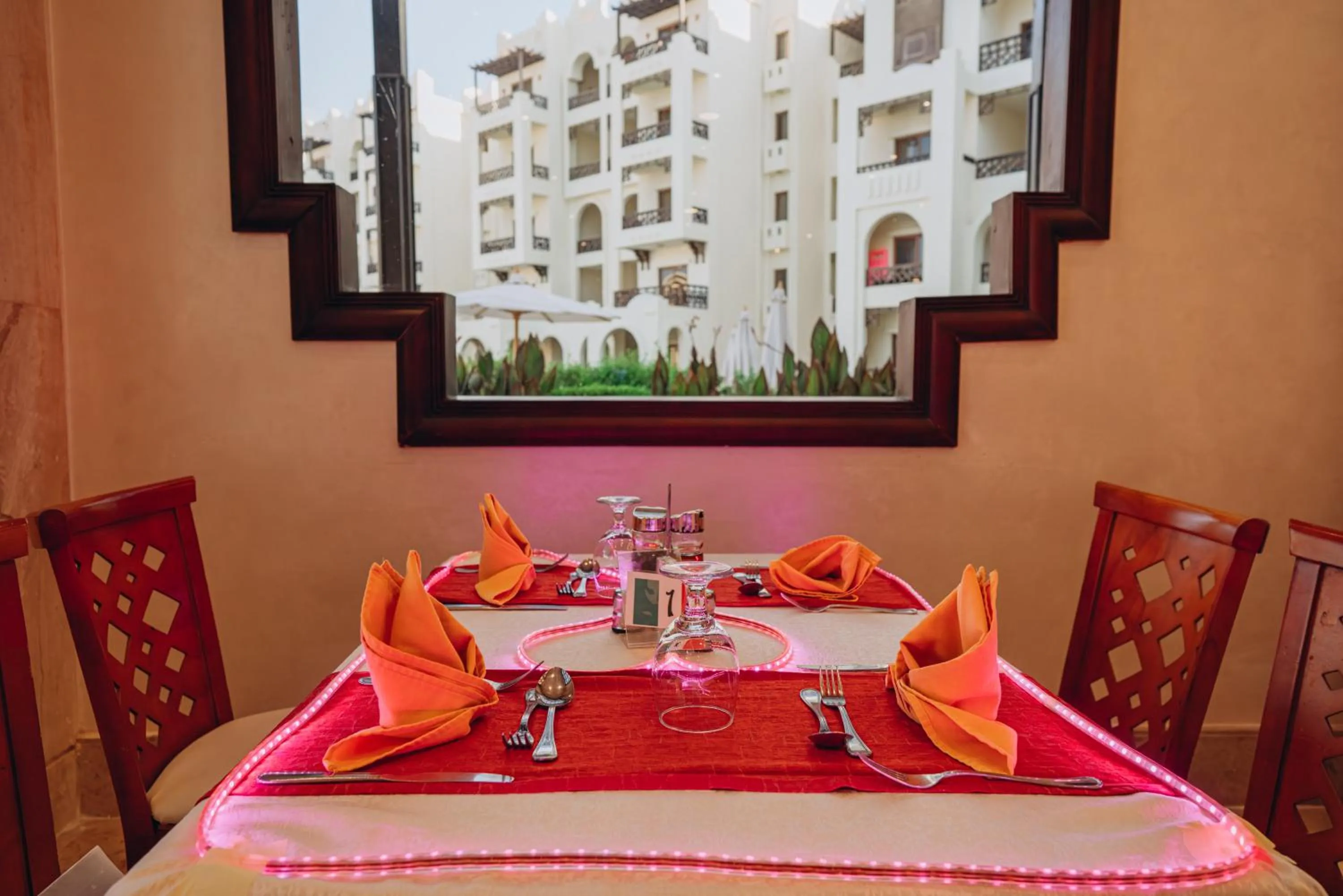 Food and drinks in Gravity Hotel & Aqua Park Sahl Hasheesh Families and Couples Only