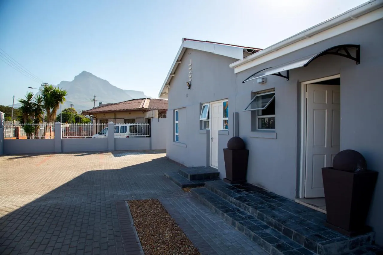 Property building in ANNEX LODGE & SPa