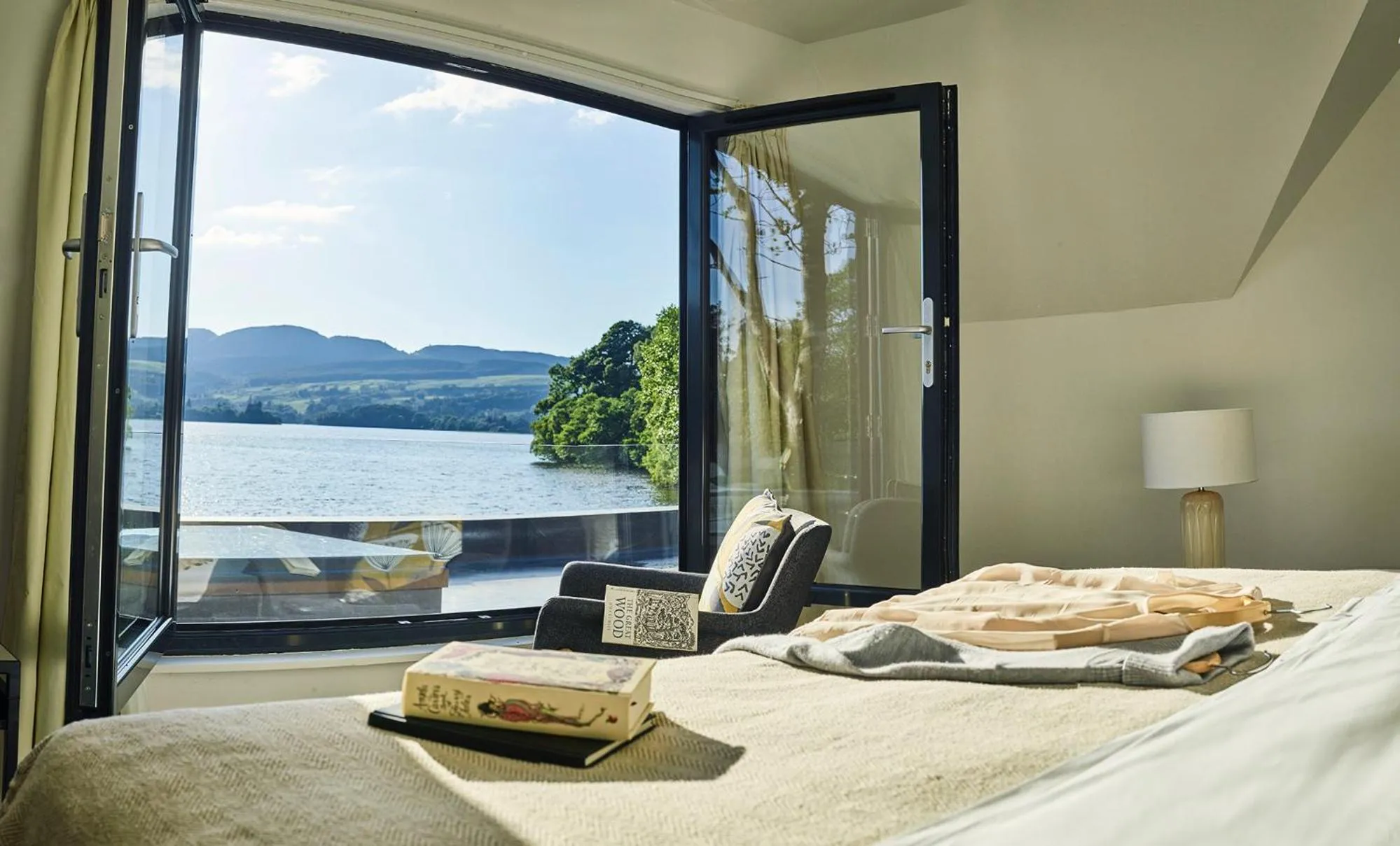 Shower, Bed in Lochend Chalets