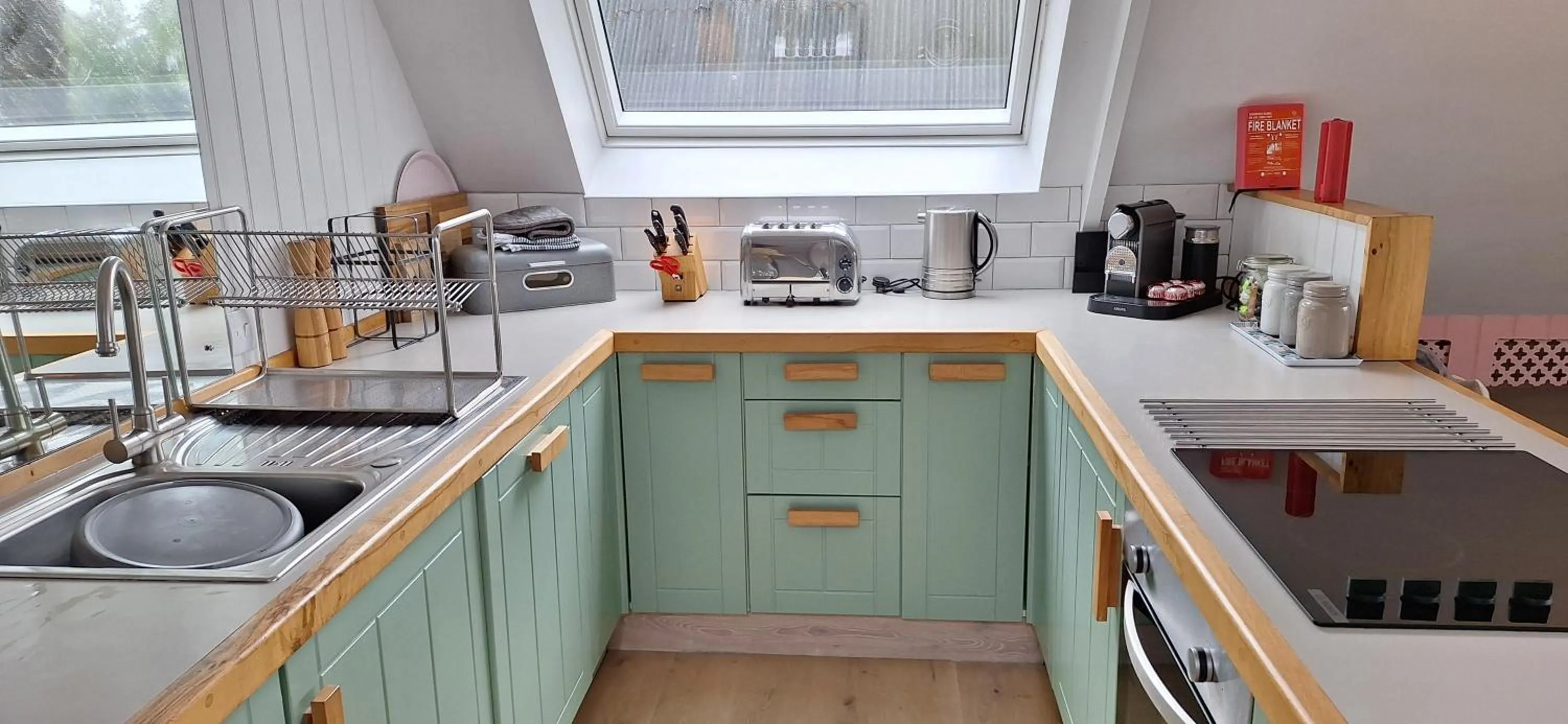 Coffee/tea facilities in Lochend Chalets