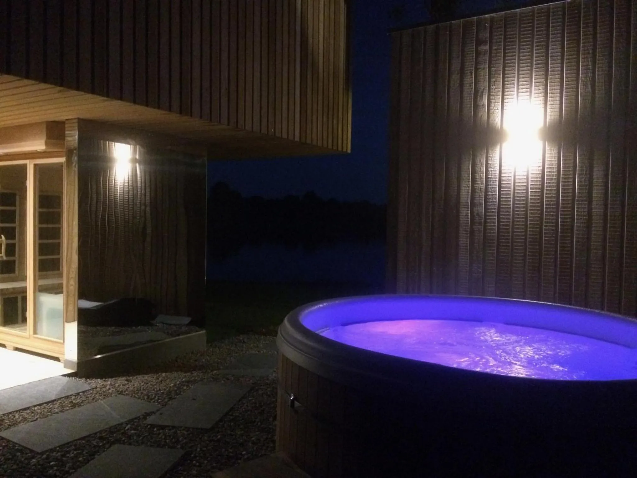 Night in Lochend Chalets