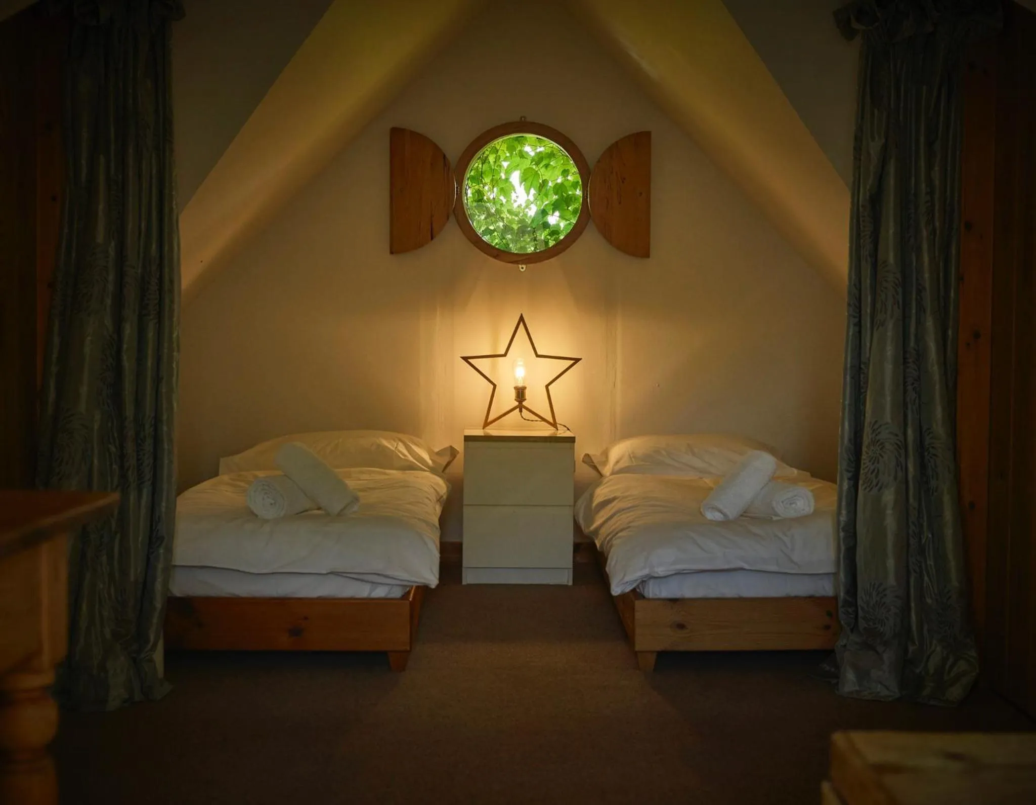 Bed in Lochend Chalets