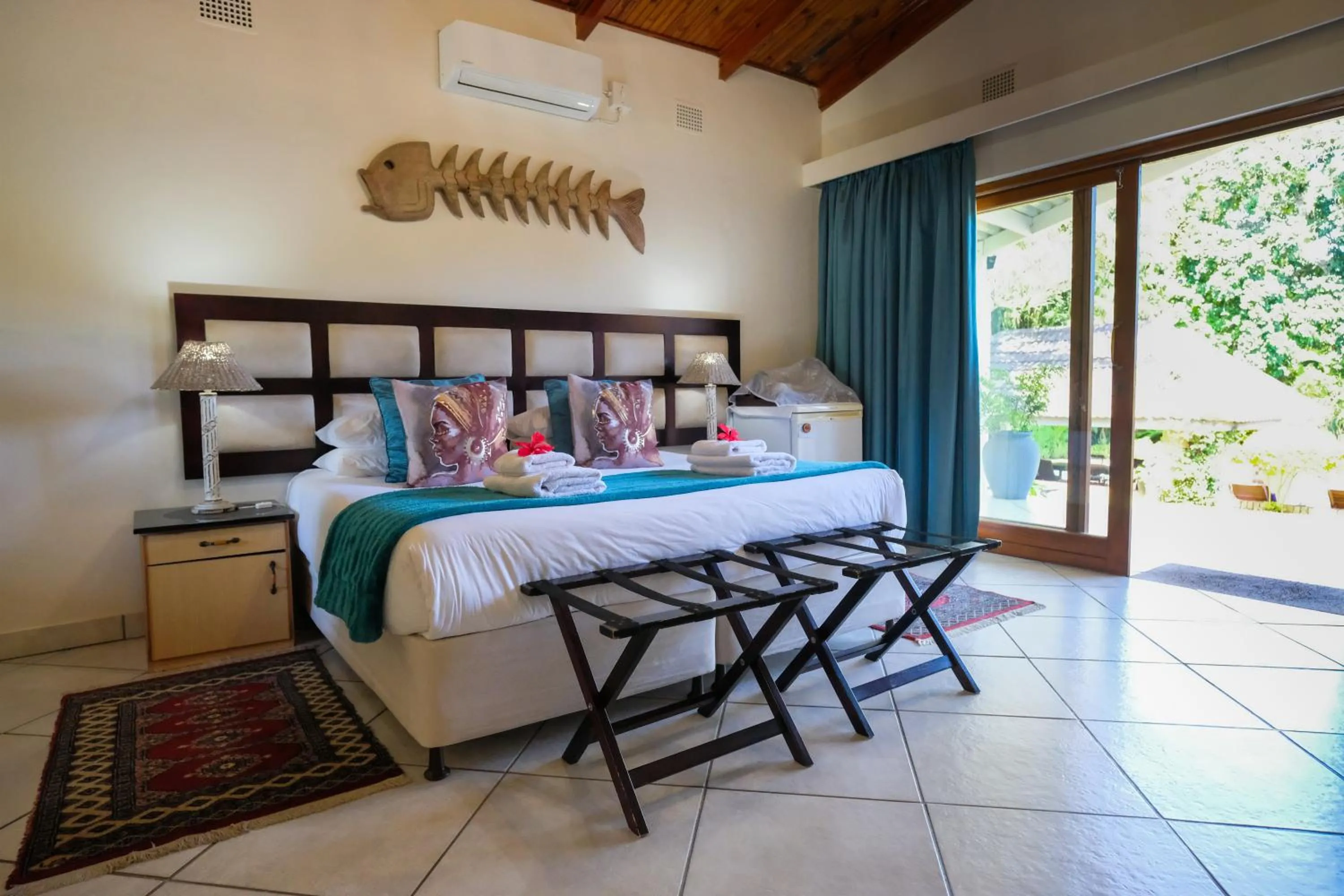 View (from property/room), Bed in Whalesong Guest House