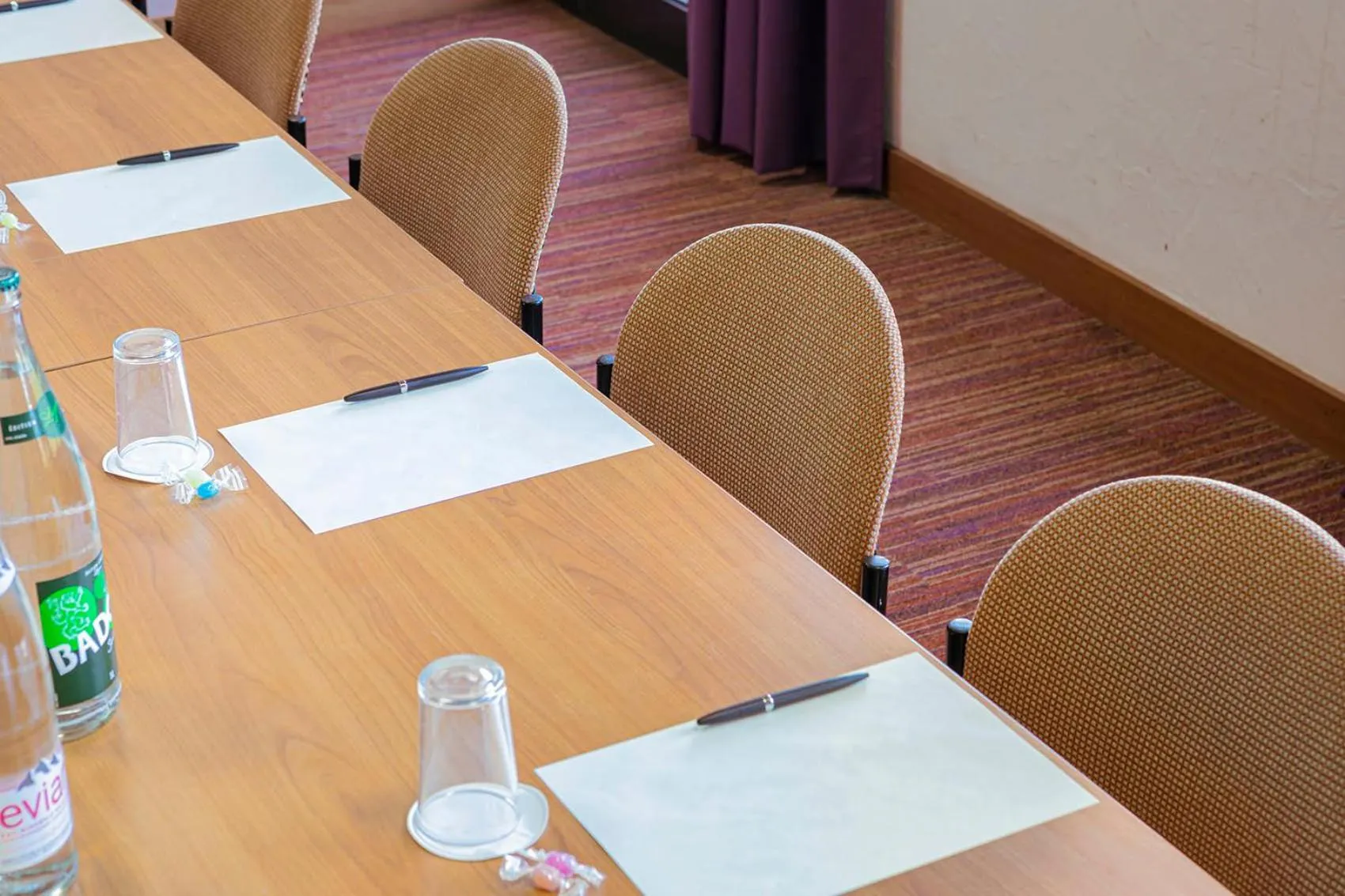 Meeting/conference room in Logis Lyon Est Porte de l'Ain