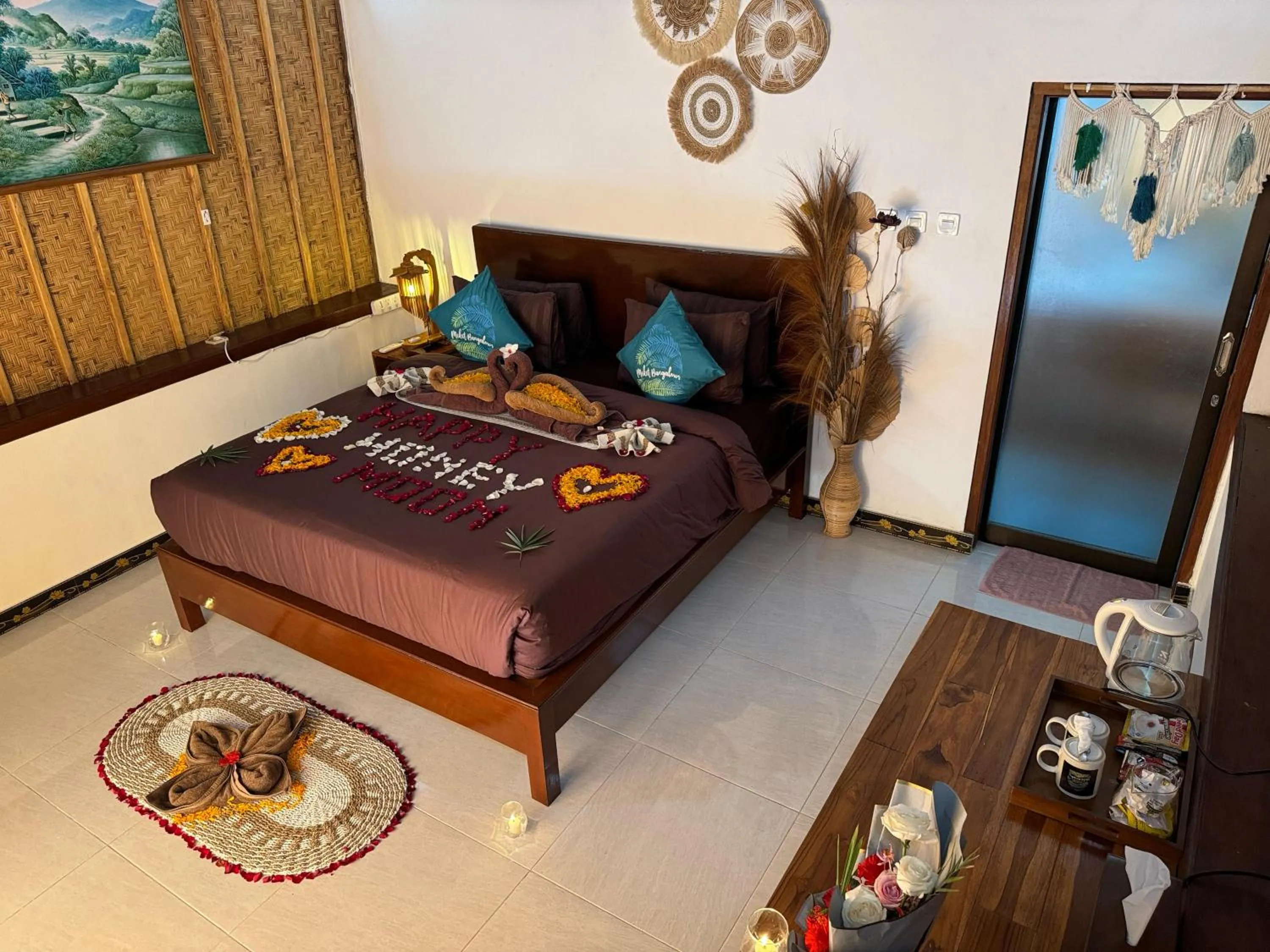 Property building, Bed in Meket Bungalows