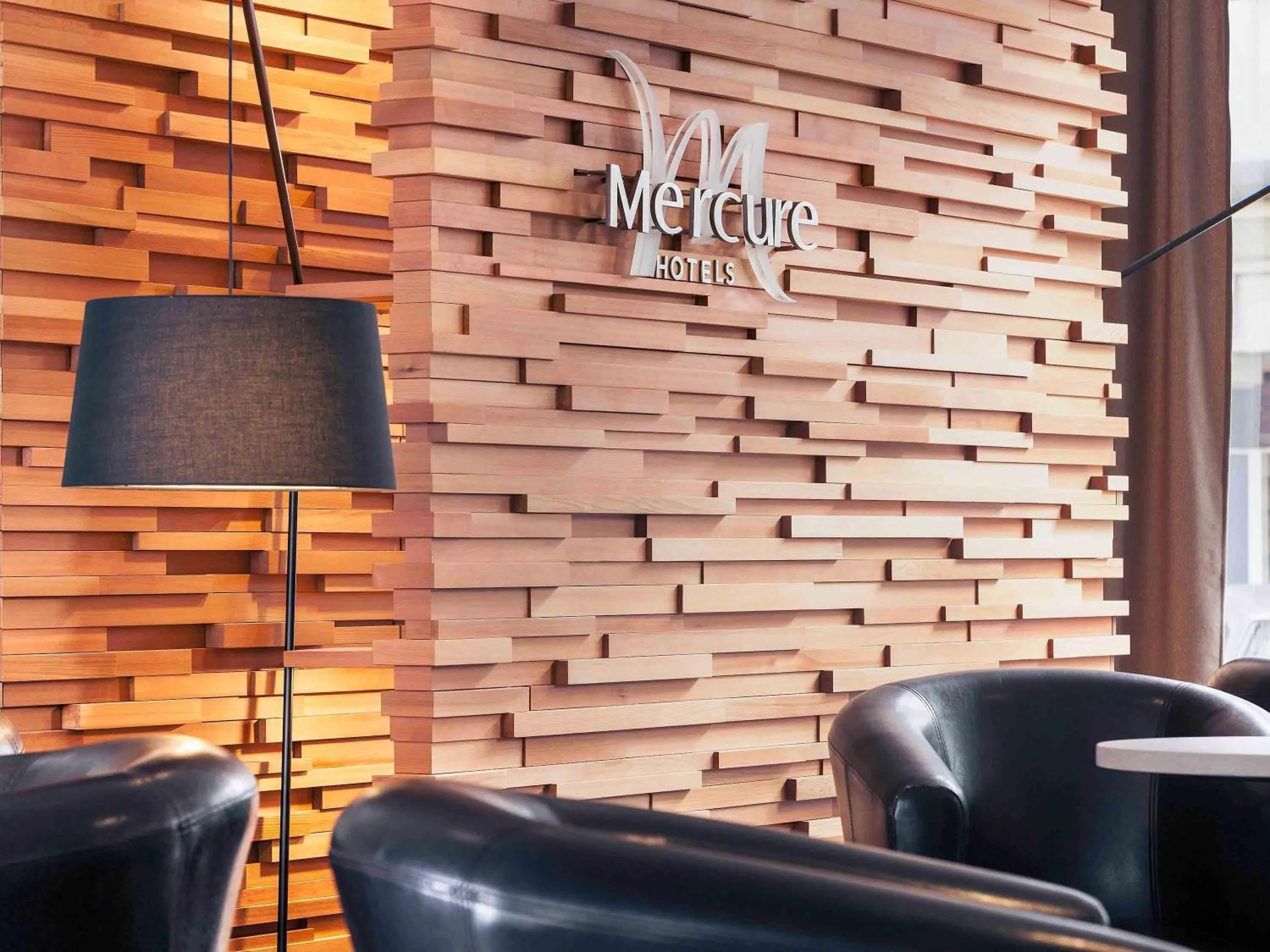 Property building in Hôtel Mercure Marne-la-Vallée Bussy St Georges