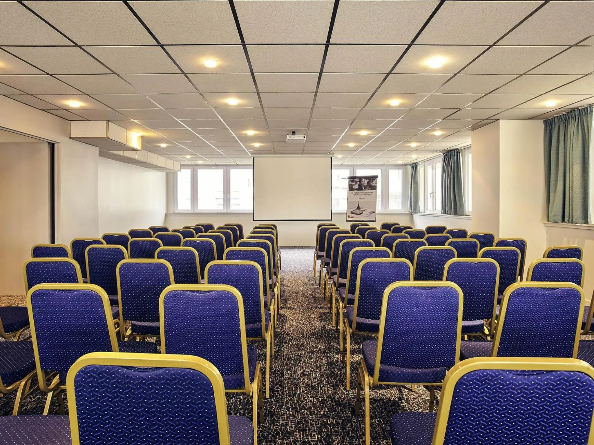 Meeting/conference room in Hôtel Mercure Marne-la-Vallée Bussy St Georges