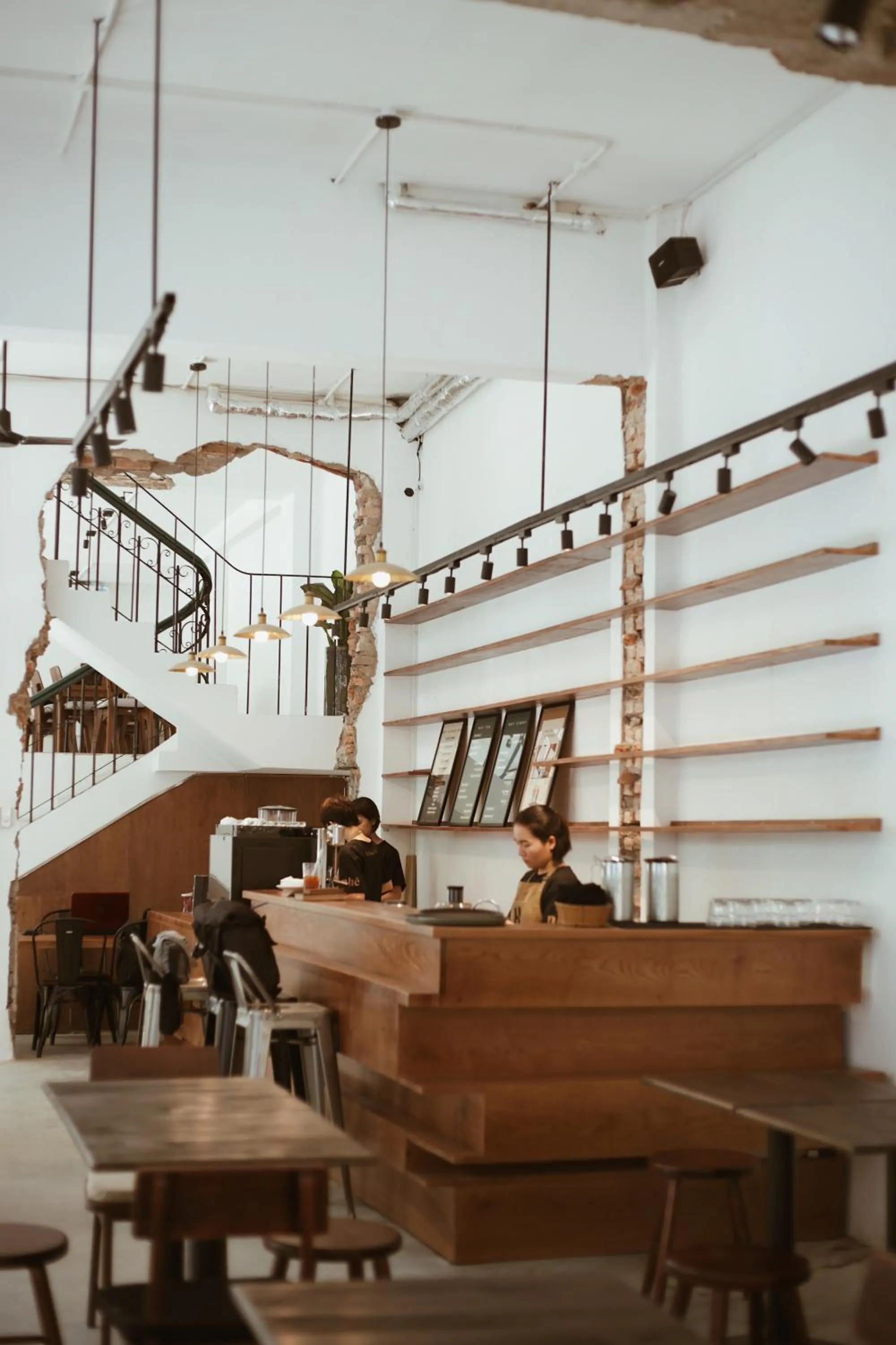 Restaurant/places to eat in Leaf Signature Hotel - Lá Group