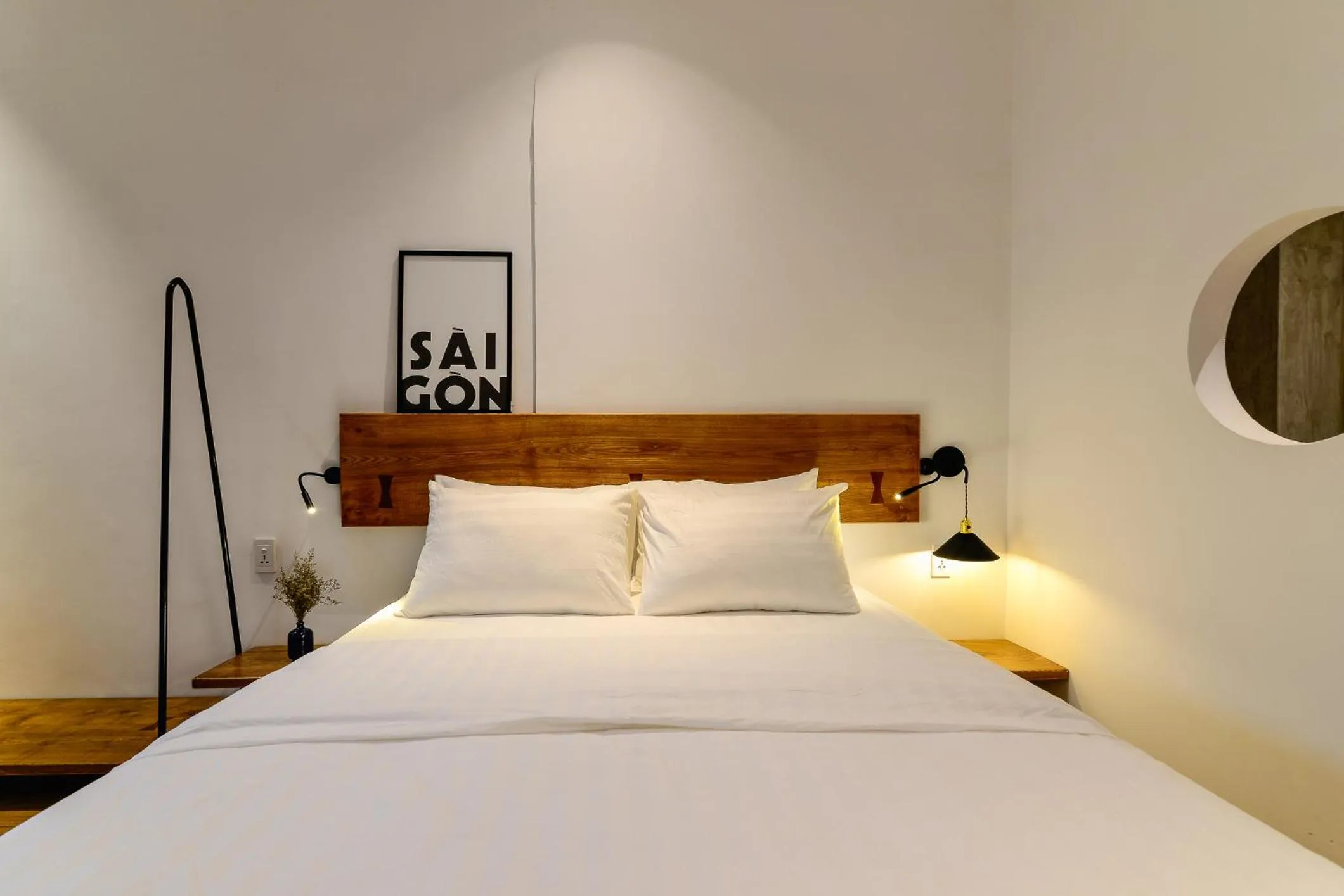 Bed in Leaf Signature Hotel - Lá Group