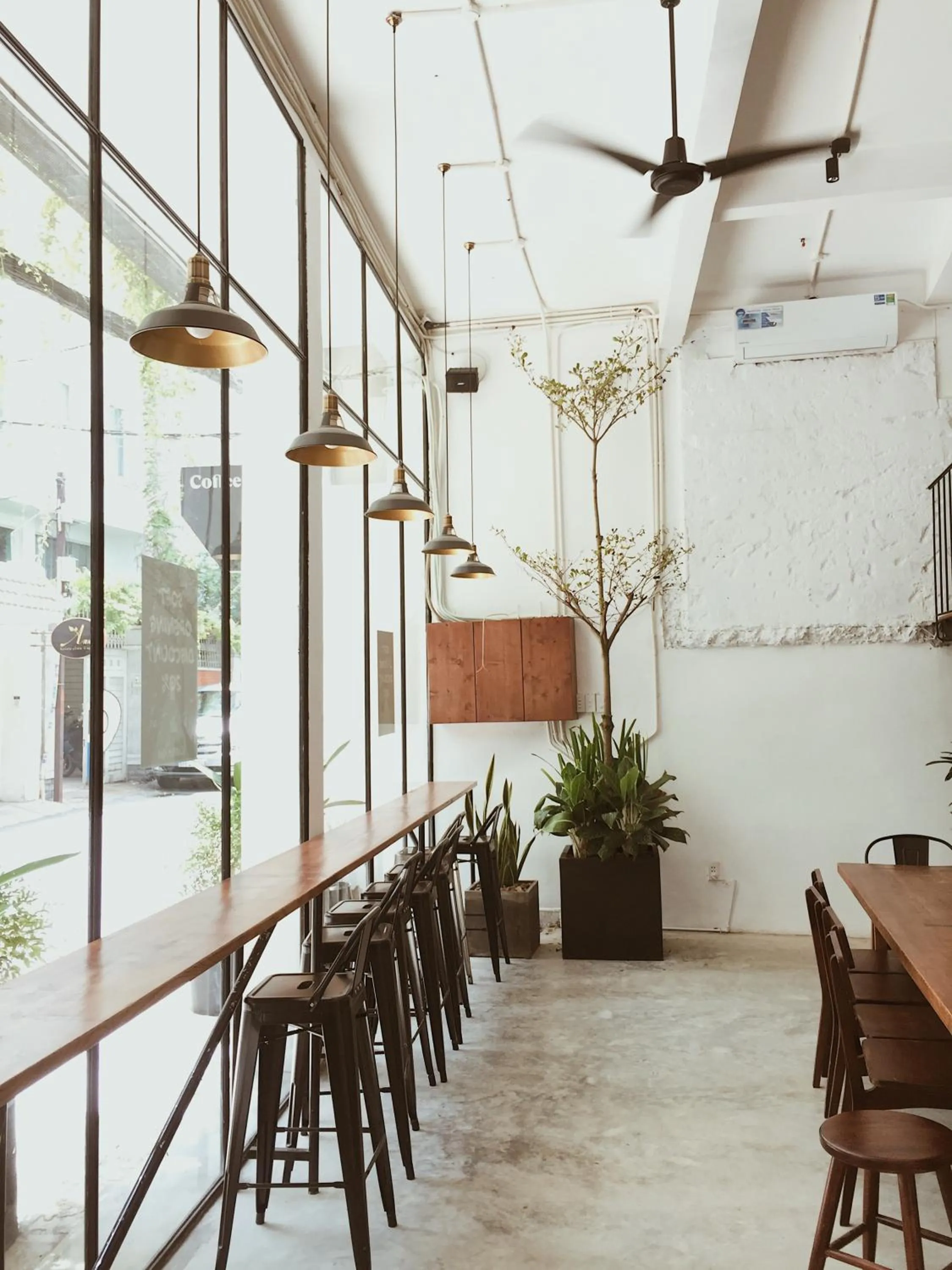 Restaurant/places to eat in Leaf Signature Hotel - Lá Group