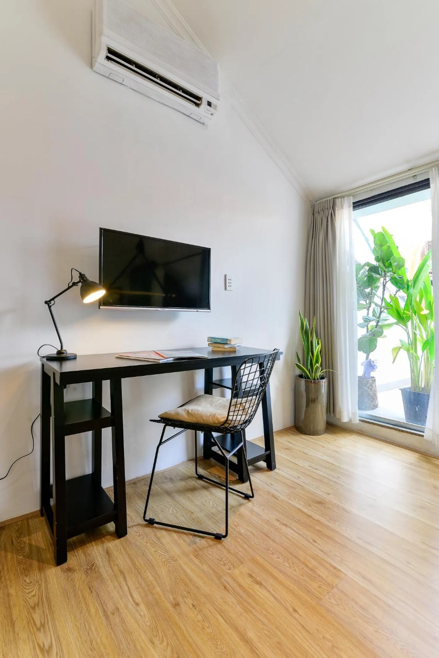 Patio in Leaf Signature Hotel - Lá Group