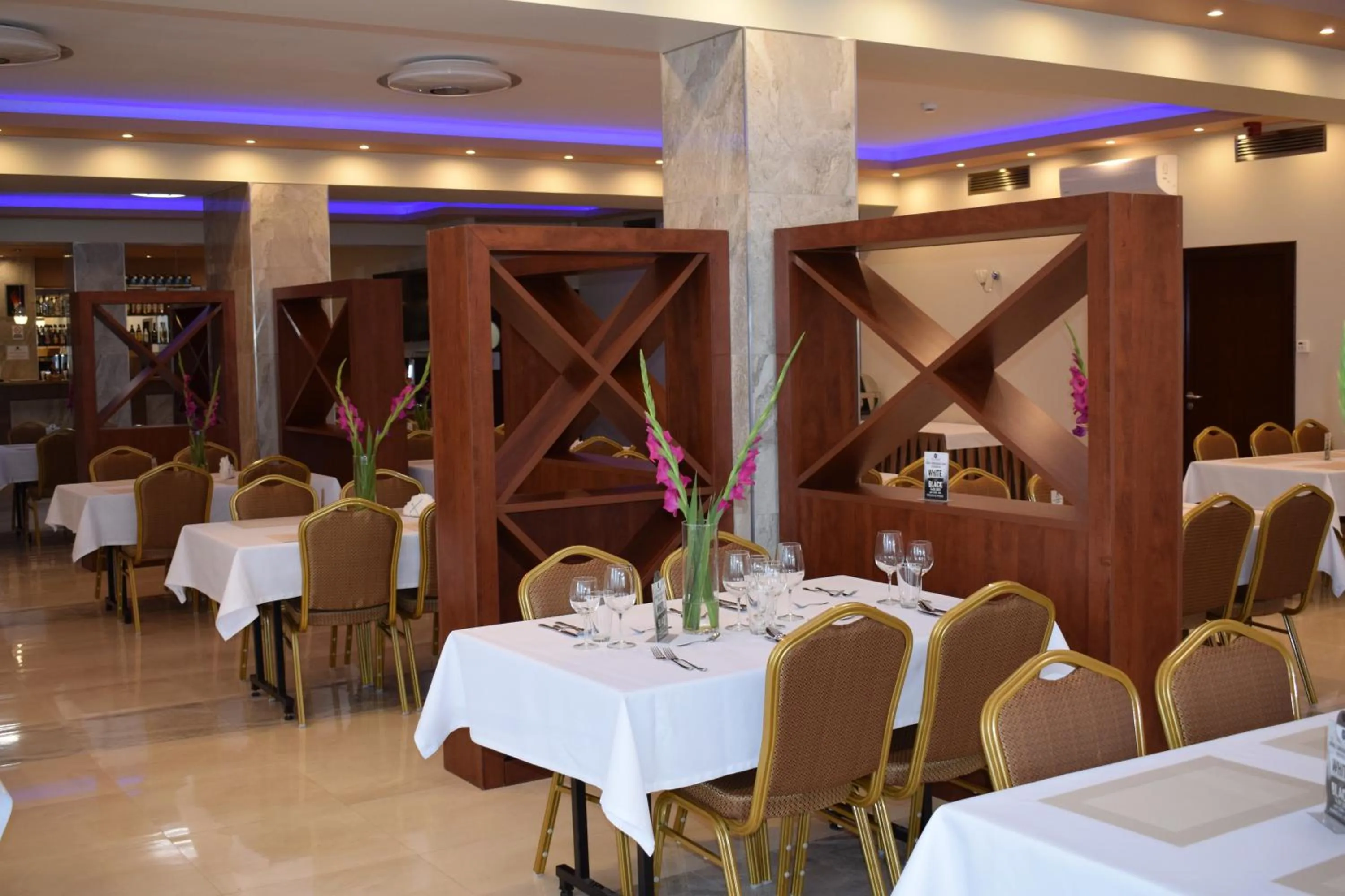 Restaurant/places to eat in Hotel Biały