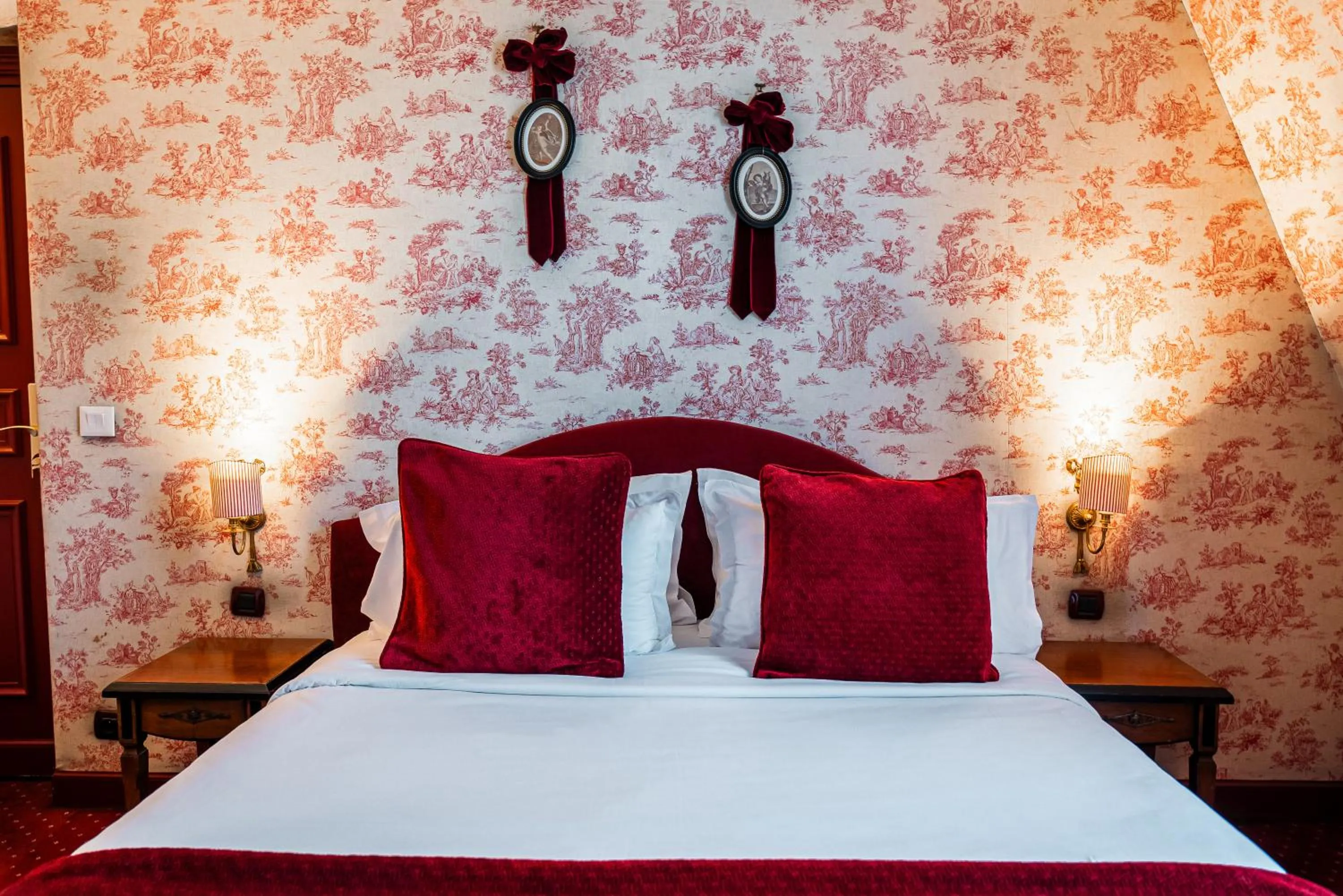 Bed in Maison Eugenie