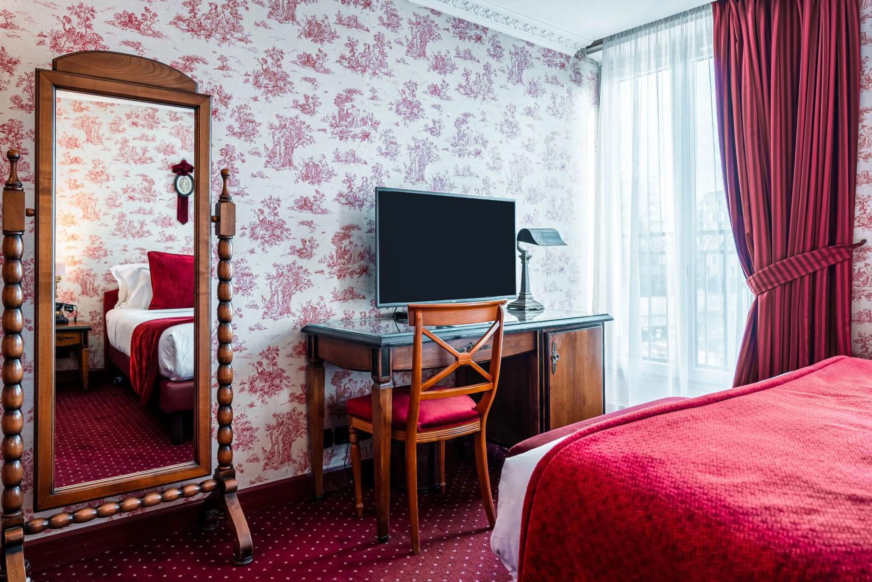 Bedroom, Bed in Maison Eugenie