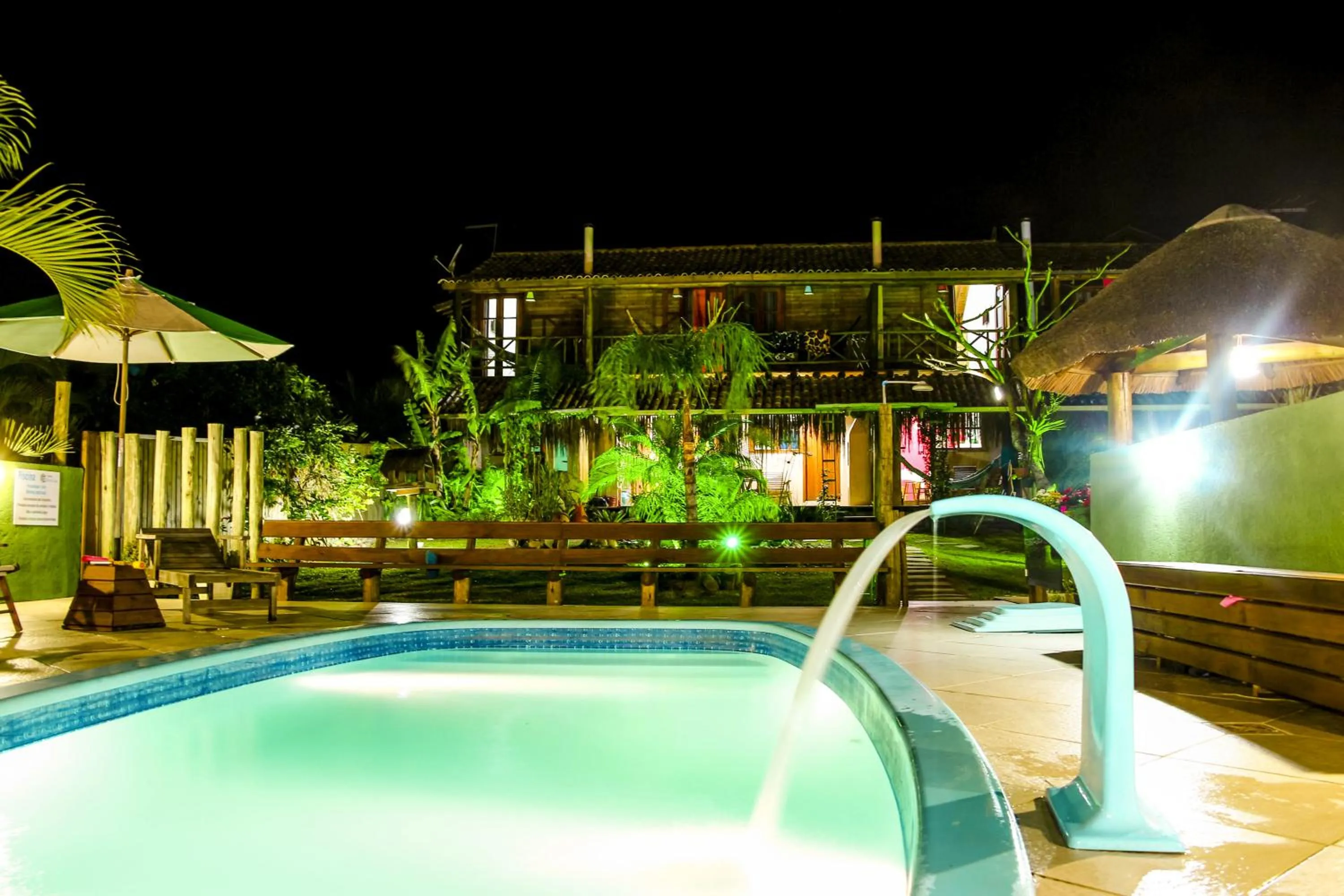 Swimming pool in Pousada Cabanas Kaia Lua