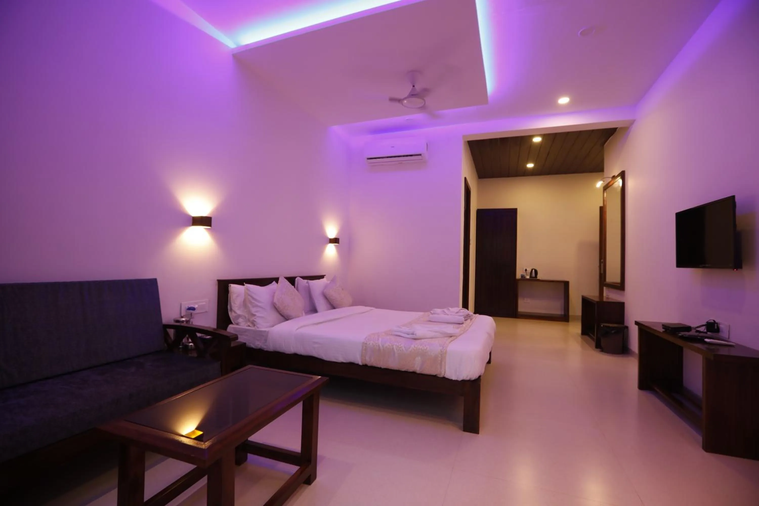 Photo of the whole room, Bed in La Serene Resort and Spa