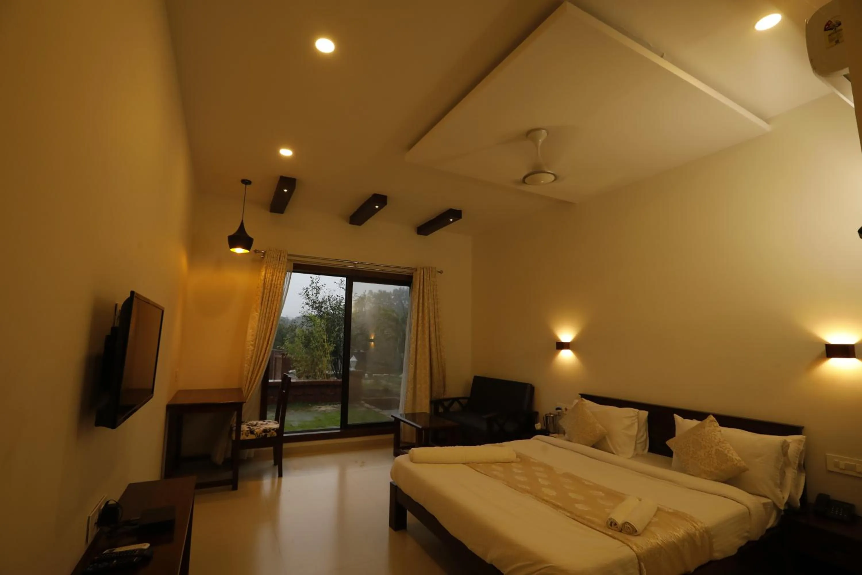 Inner courtyard view, Bed in La Serene Resort and Spa