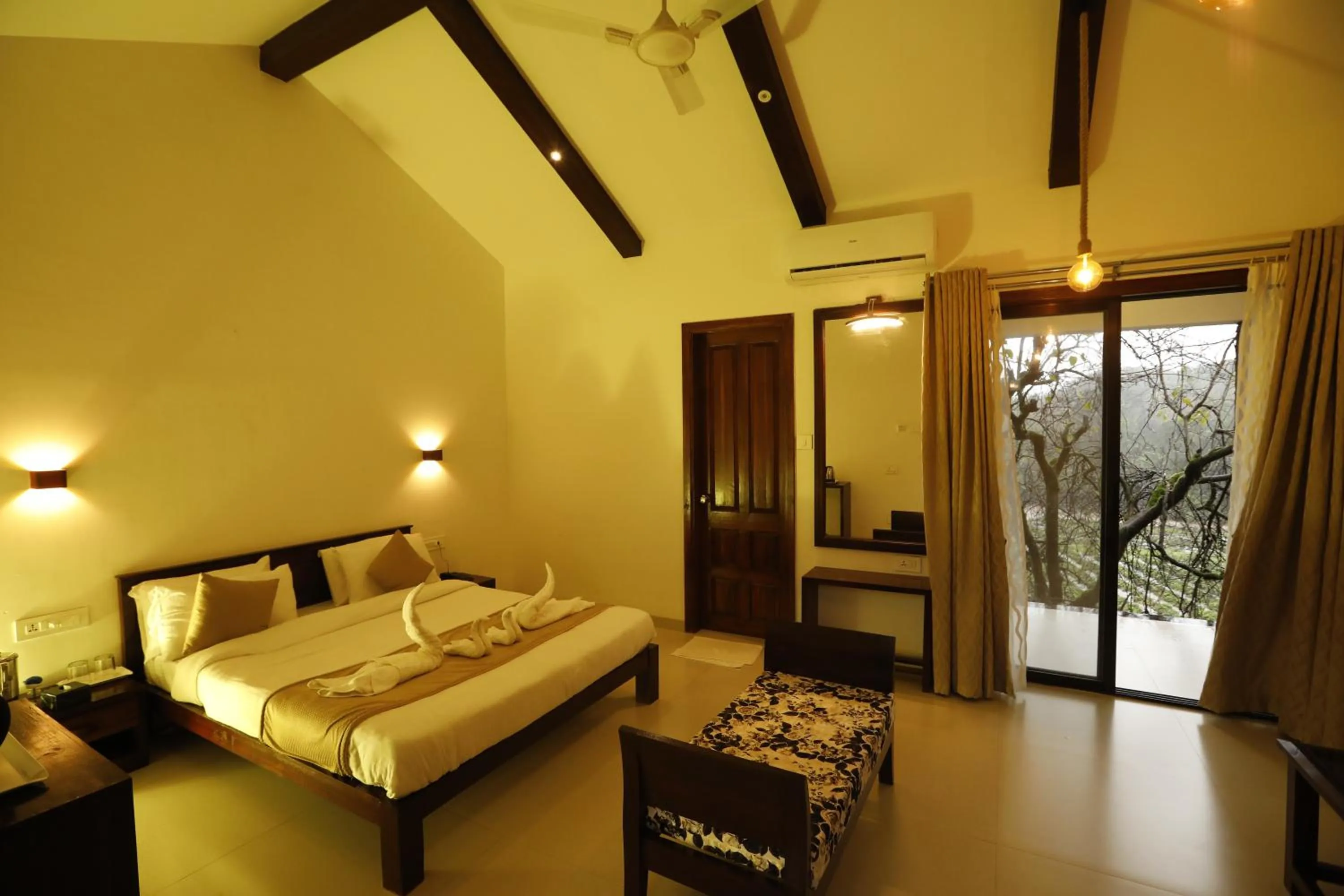 Spring, Bed in La Serene Resort and Spa