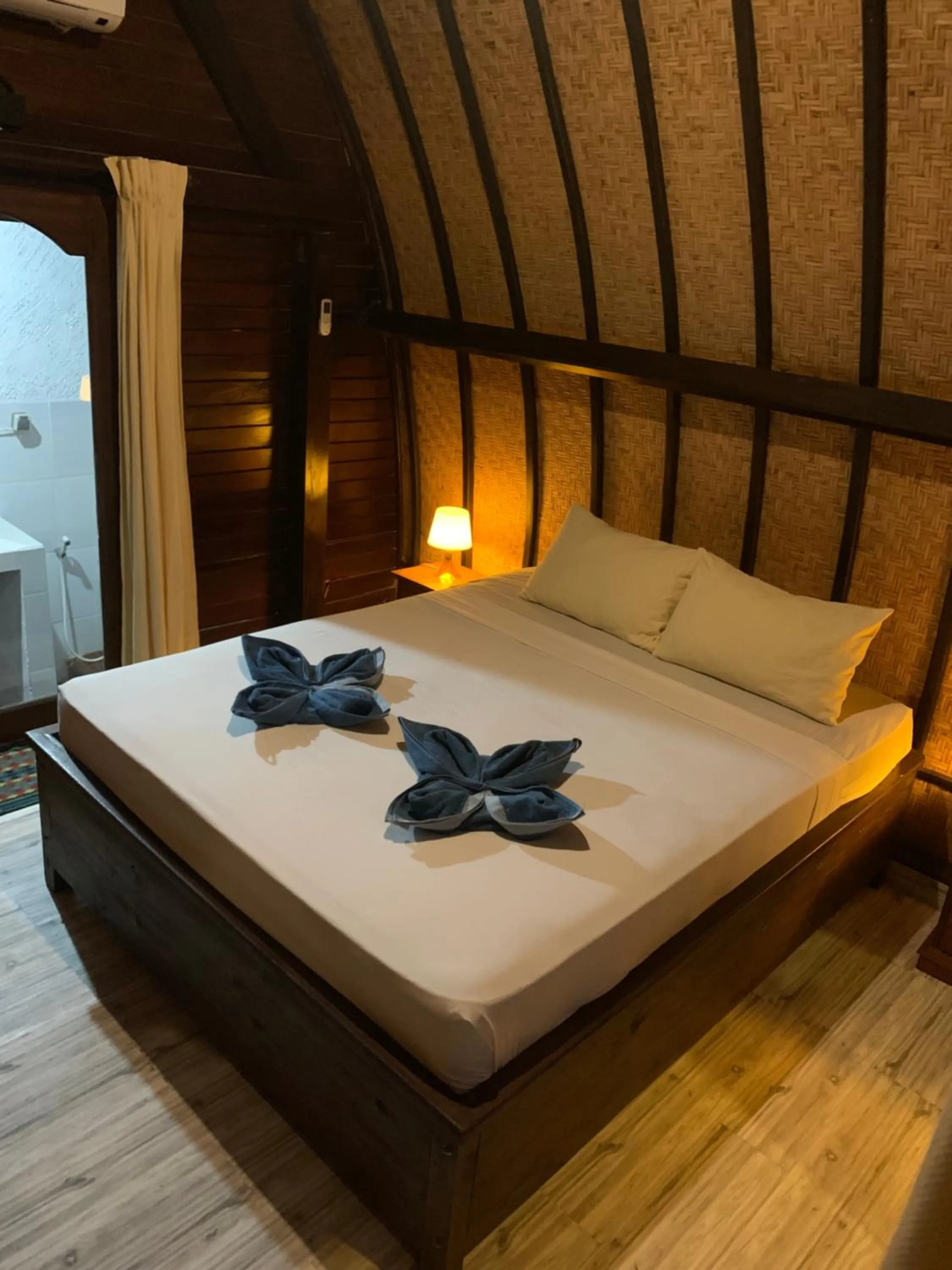 Bed in Gili Davidoff Bungalow