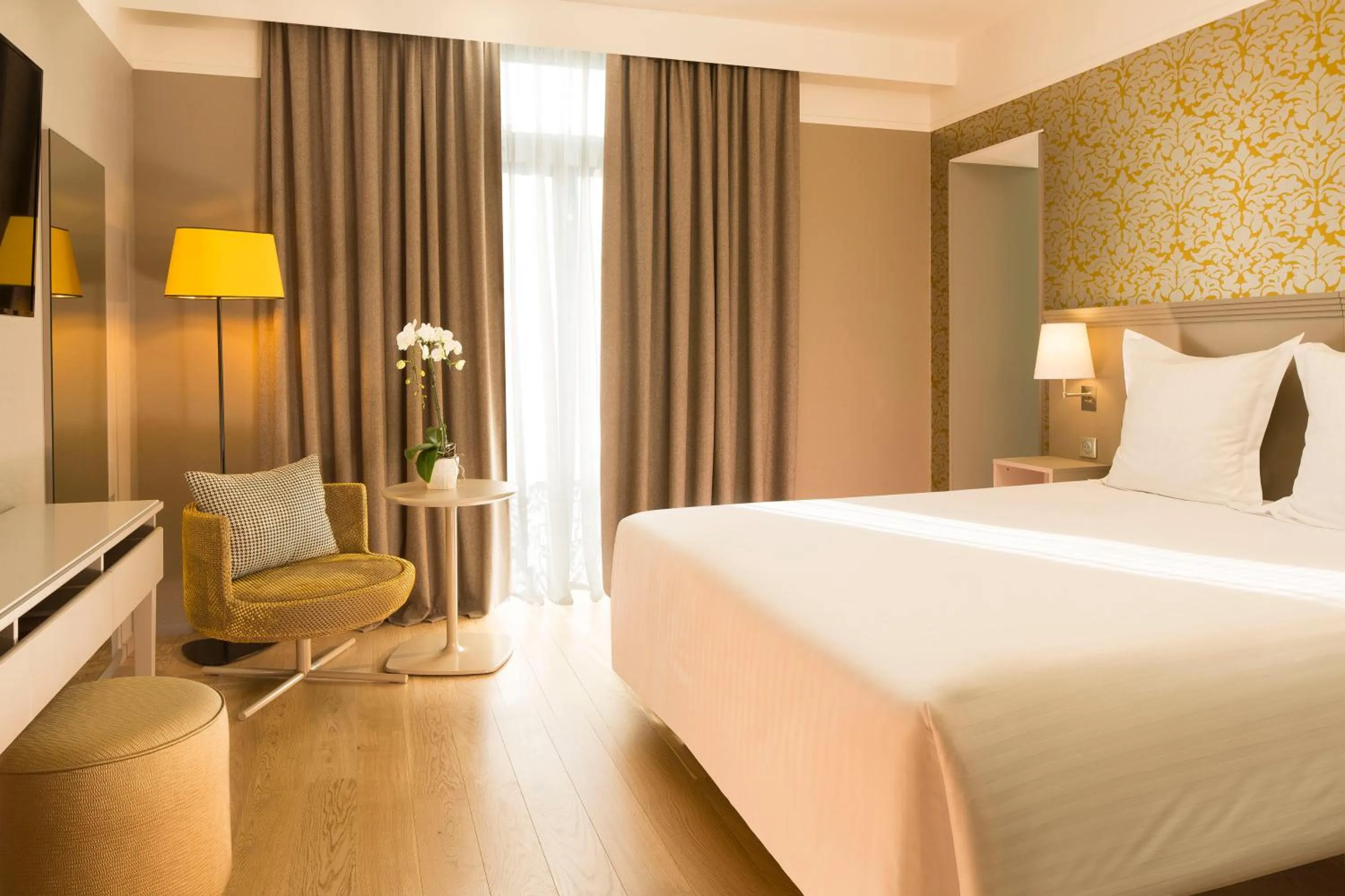 Bedroom, Bed in Oceania Le Jura Dijon