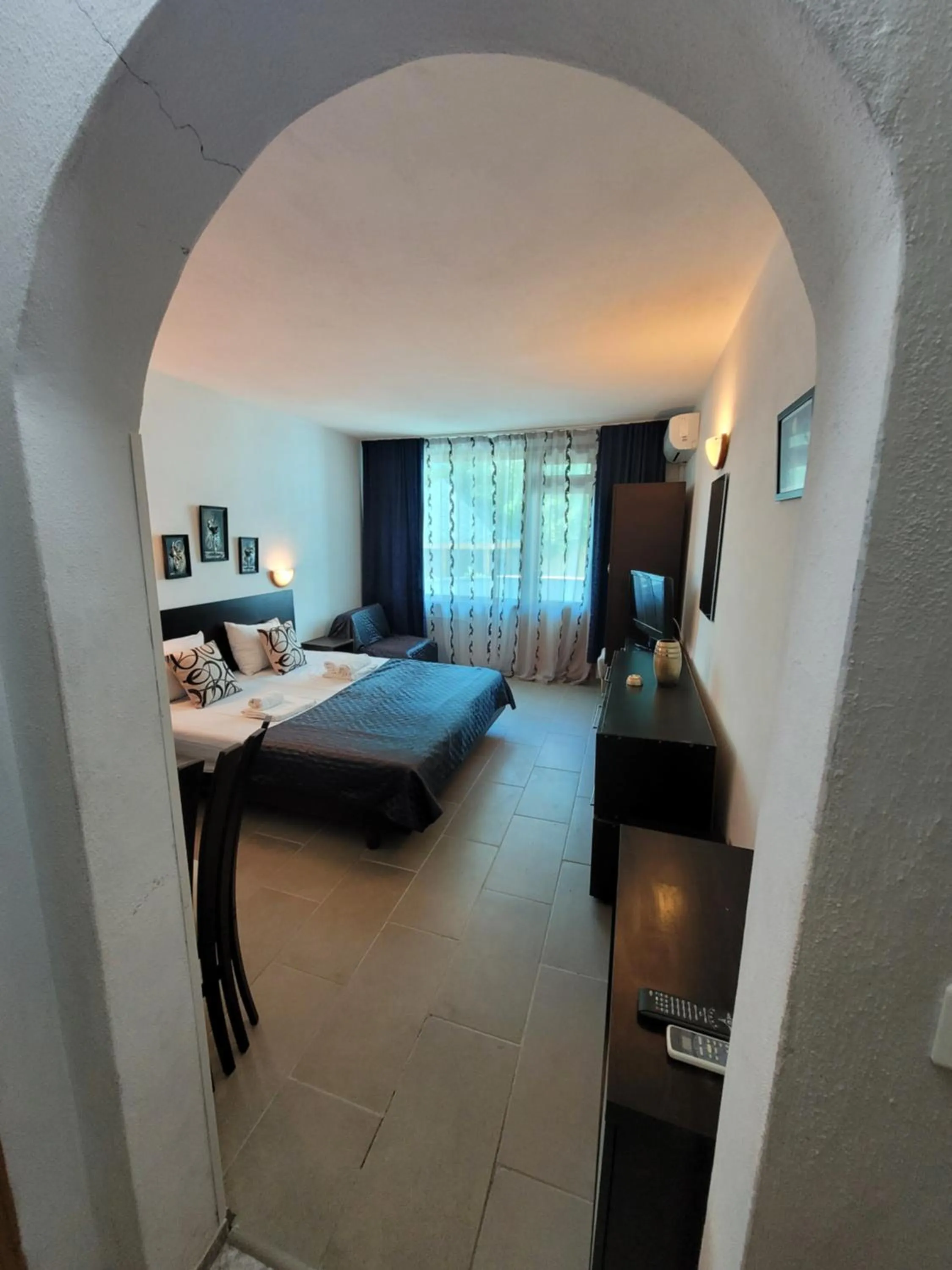 kitchen, Bed in Hotel Veronika