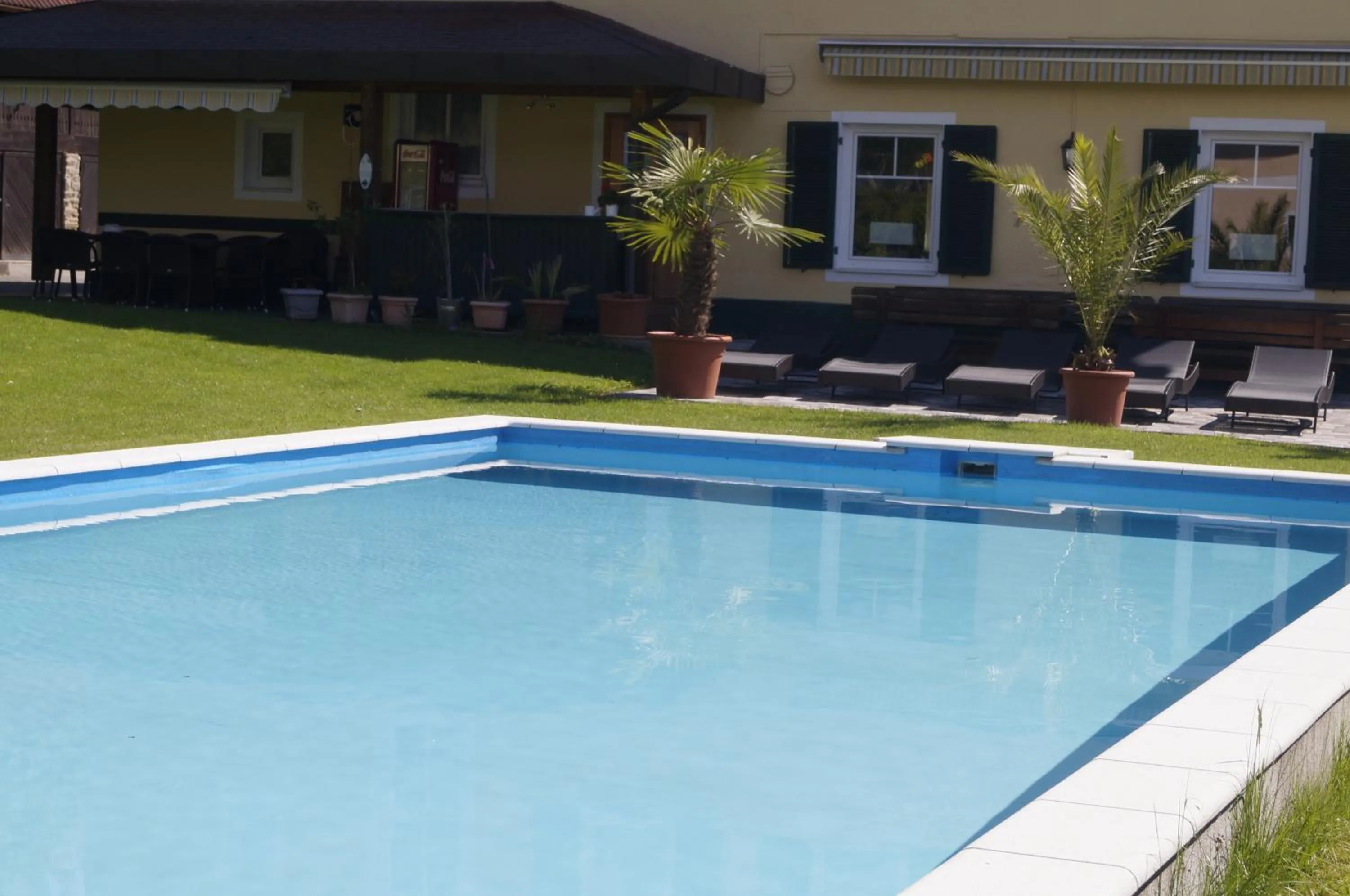 Swimming pool in Pension DOBERNIG - CONTACTLESS CHECK IN/STAY