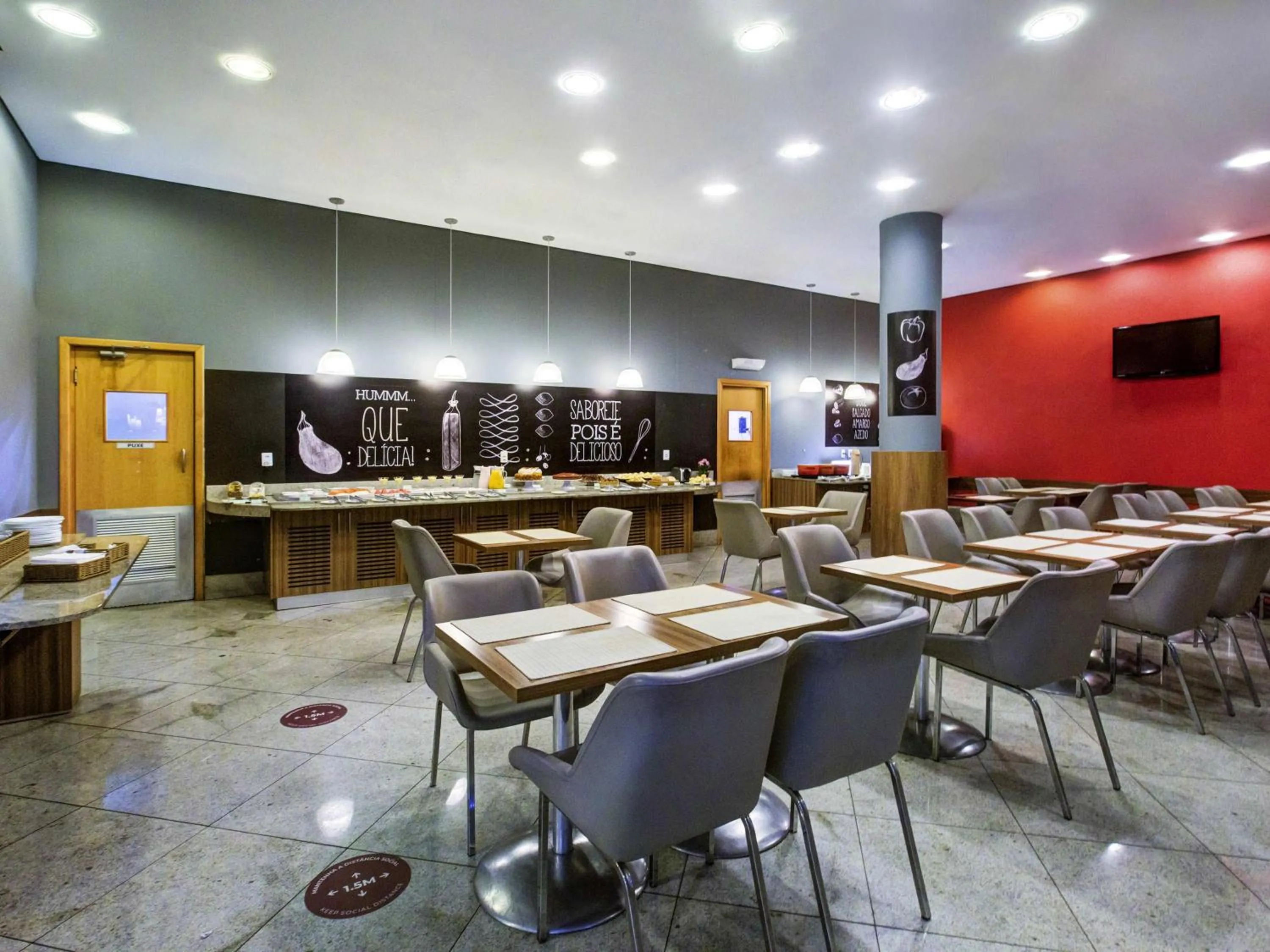 Restaurant/places to eat in ibis Vitoria Praia de Camburi