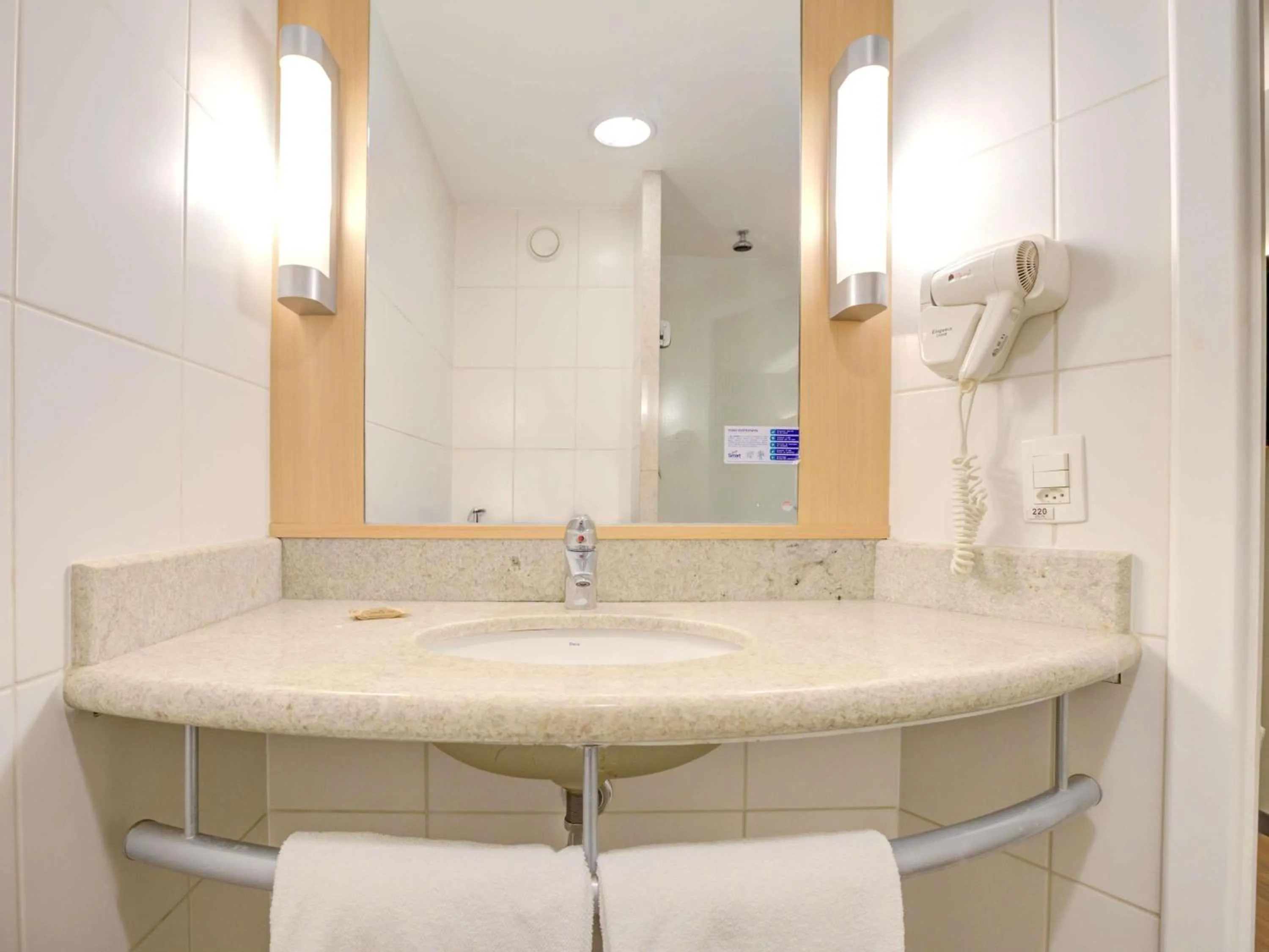 Bedroom in ibis Vitoria Praia de Camburi