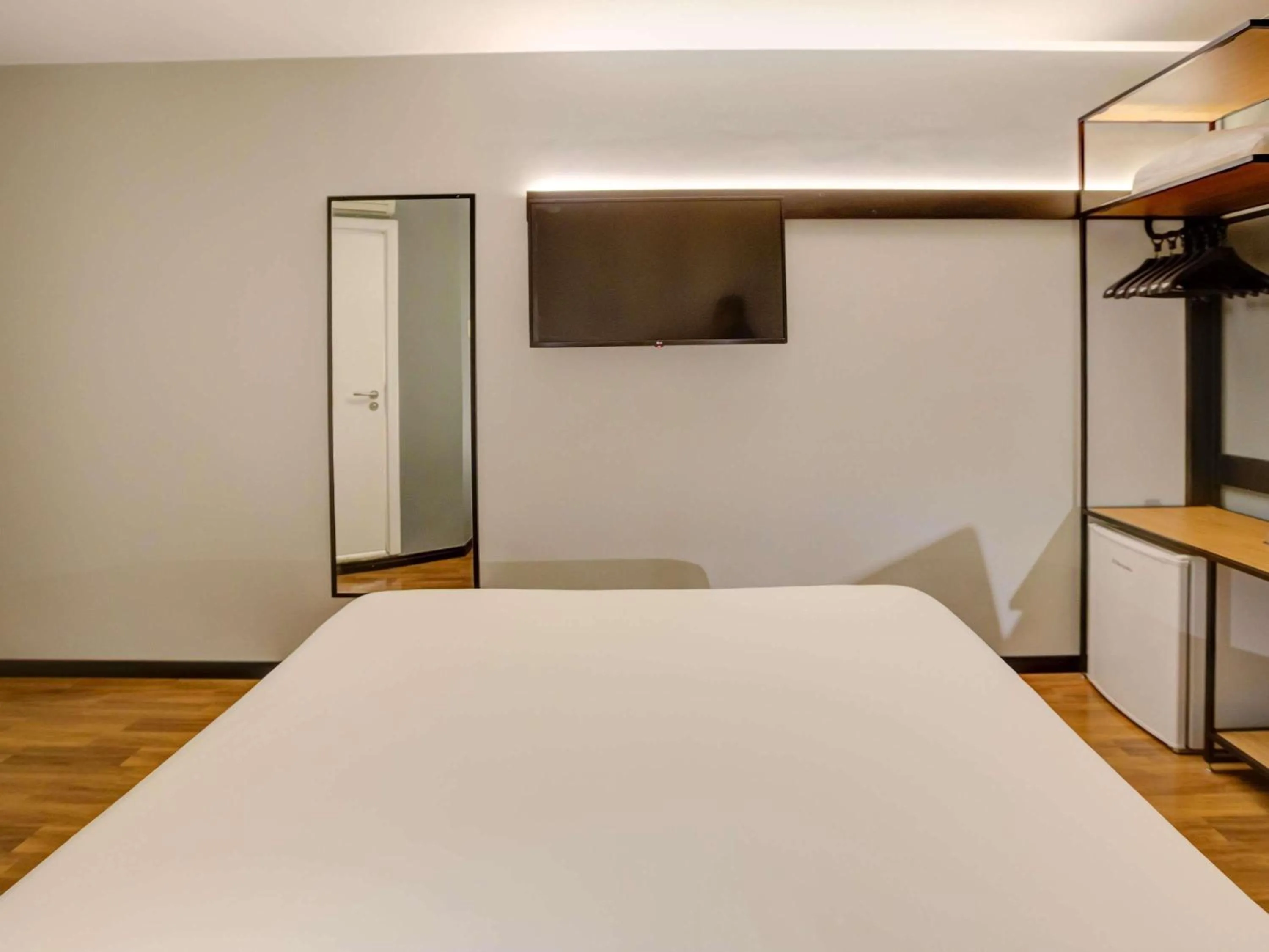 Bedroom, Bed in ibis Vitoria Praia de Camburi