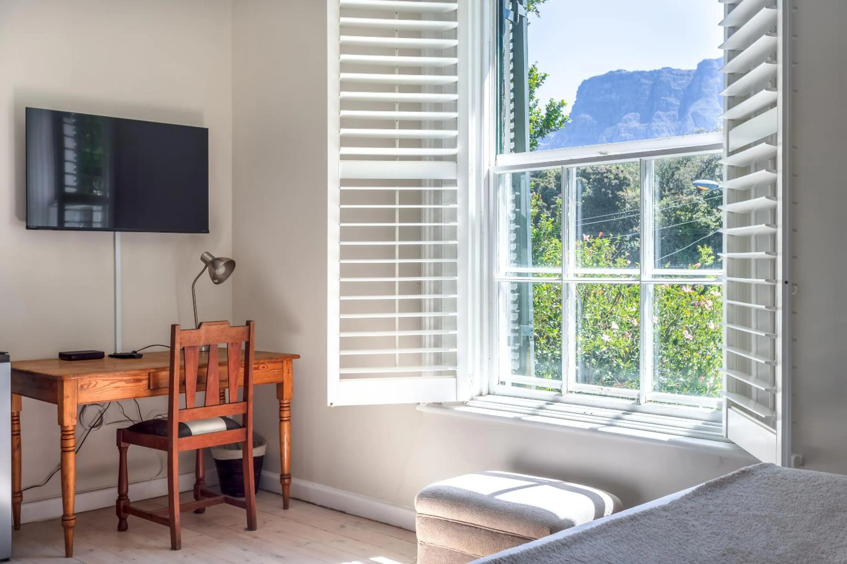 TV and multimedia in Sandown Lodge