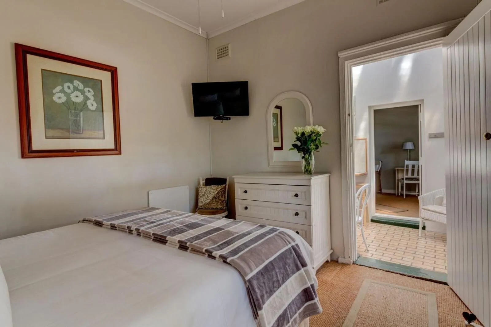 TV and multimedia, Bed in Sandown Lodge
