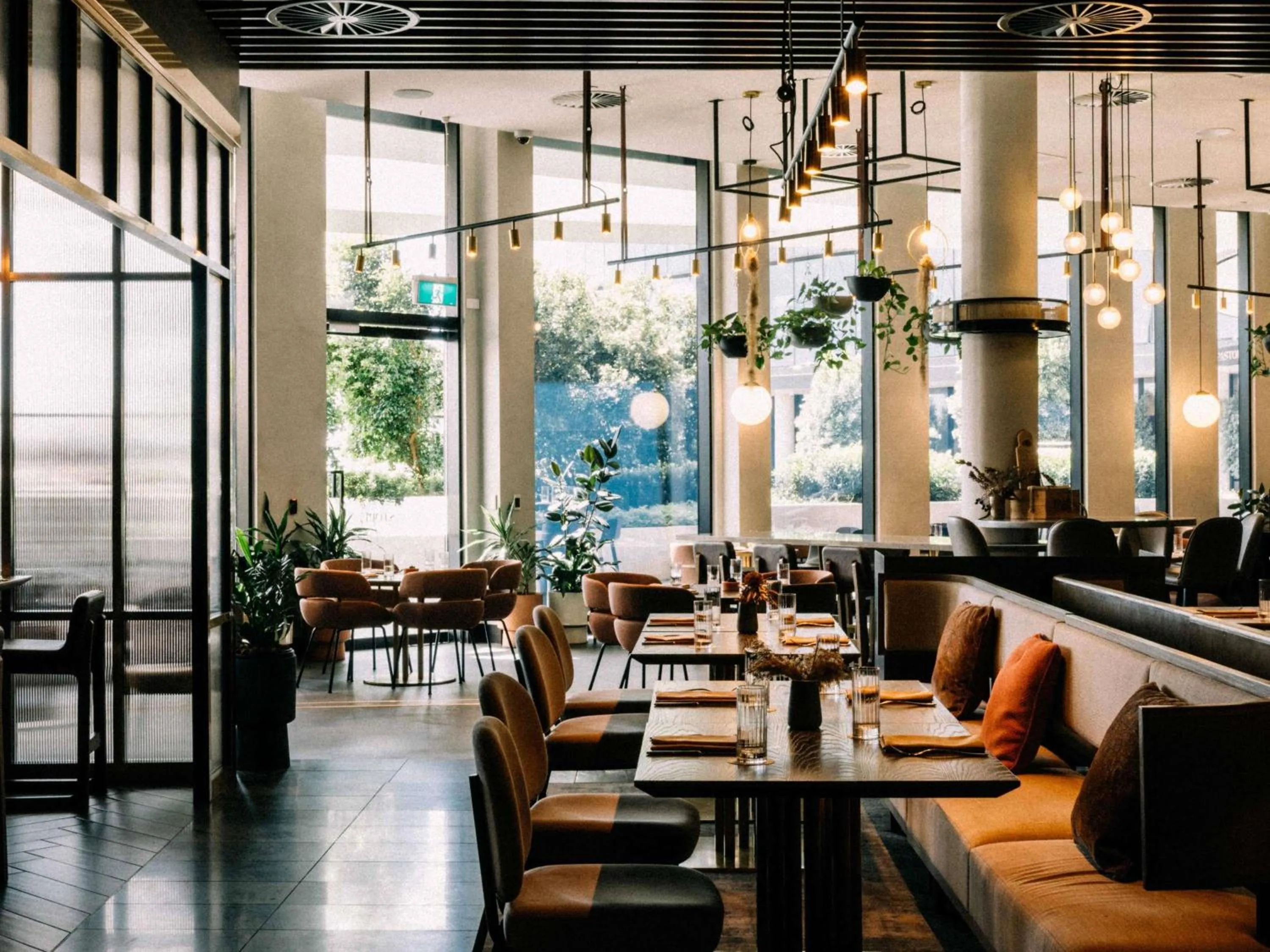 Restaurant/places to eat in Hotel Chadstone Melbourne MGallery Collection