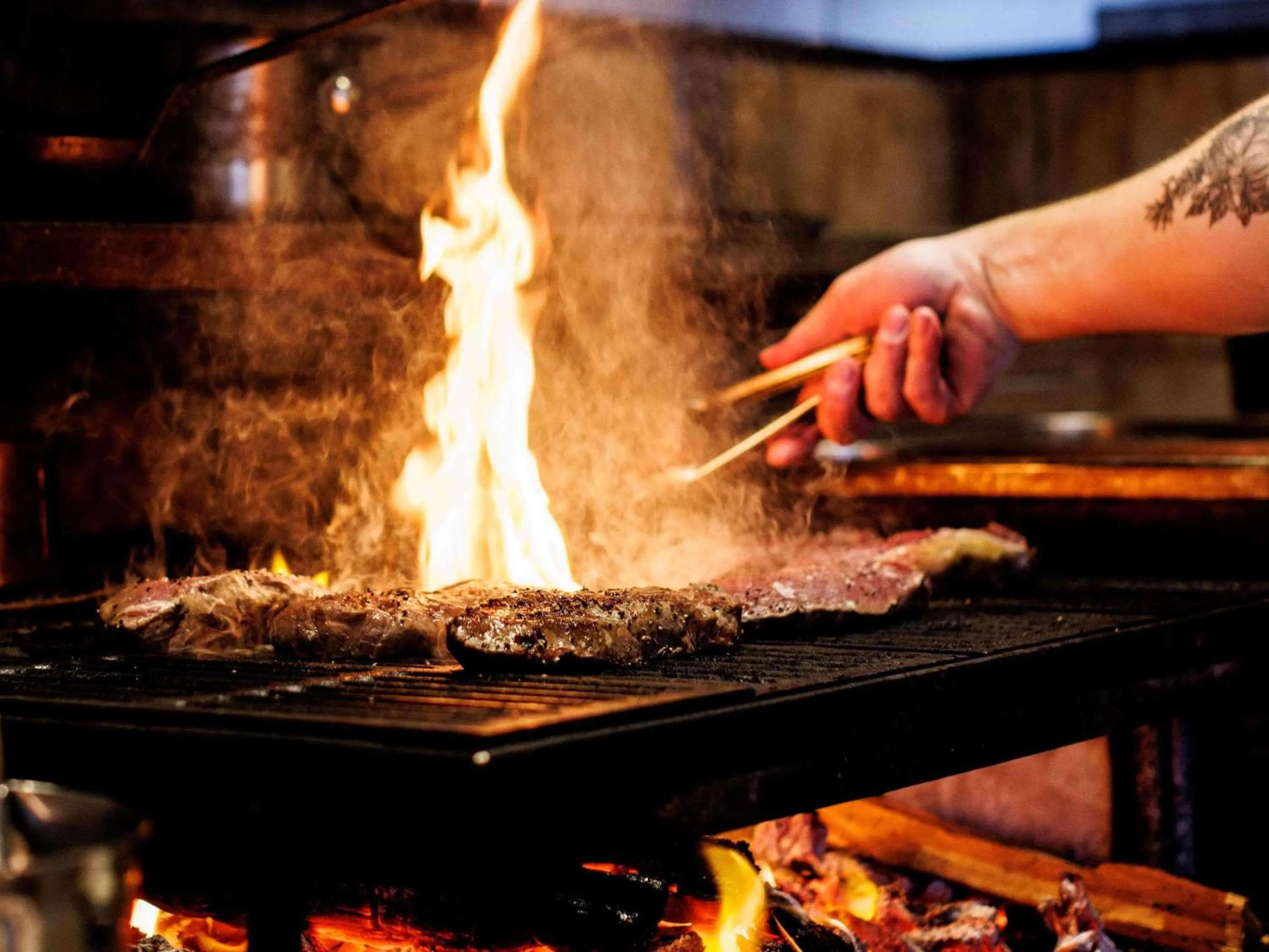 Restaurant/places to eat in Hotel Chadstone Melbourne MGallery Collection