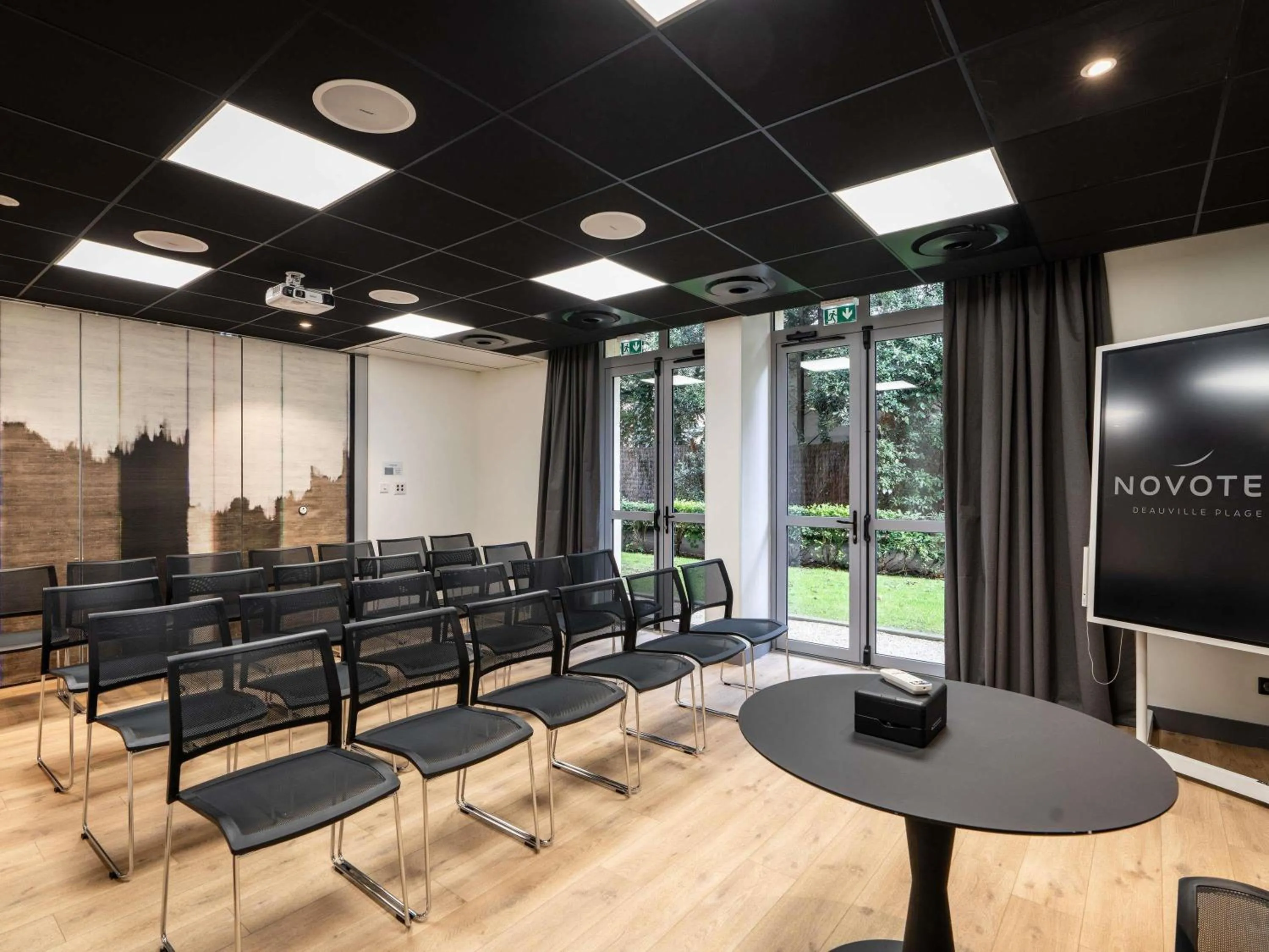 Meeting/conference room in Novotel Deauville Plage