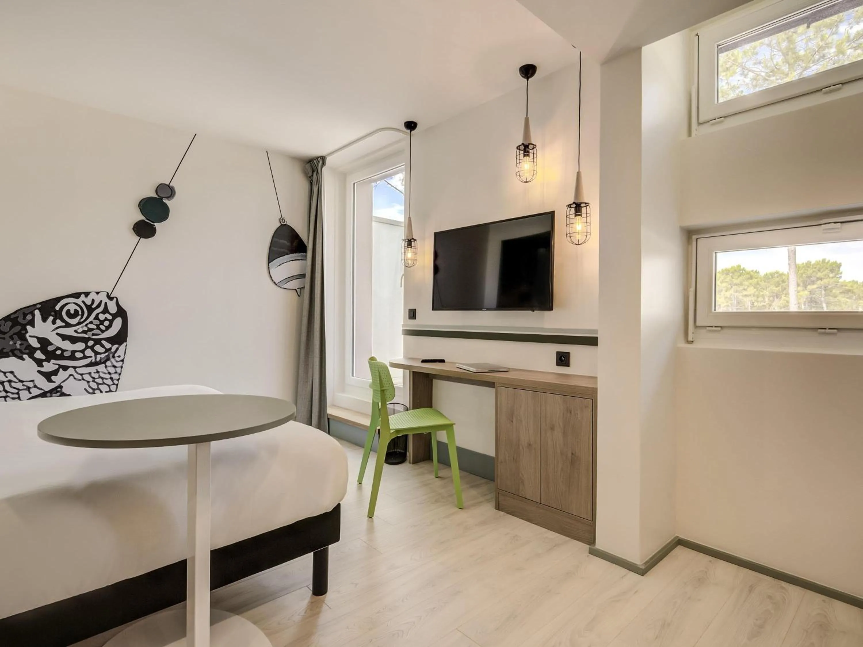 Bedroom in ibis Styles Arcachon Gujan Mestras