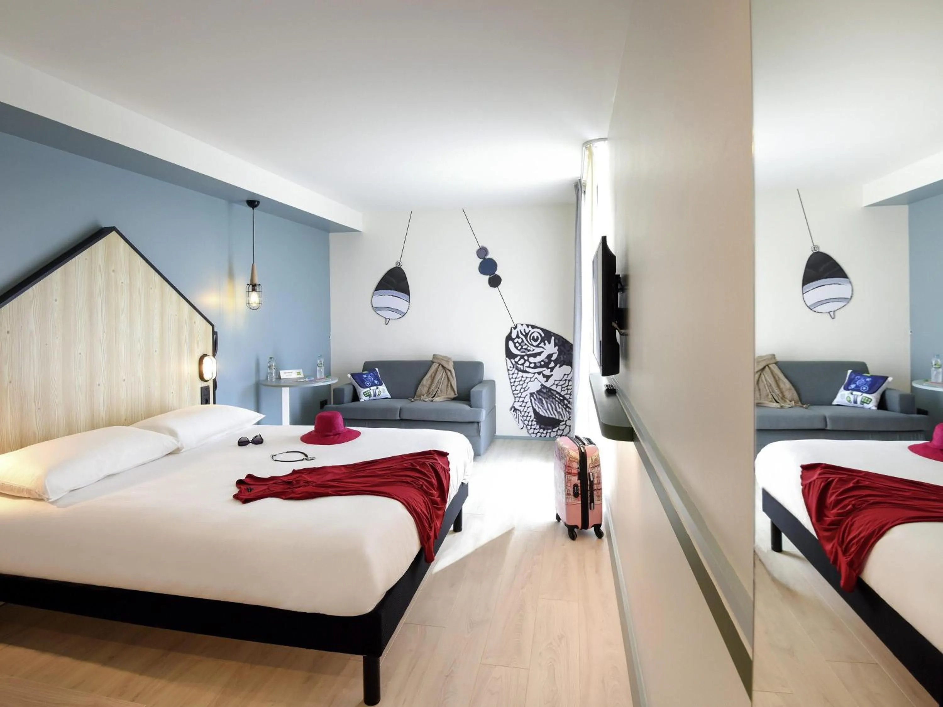 Bedroom, Bed in ibis Styles Arcachon Gujan Mestras