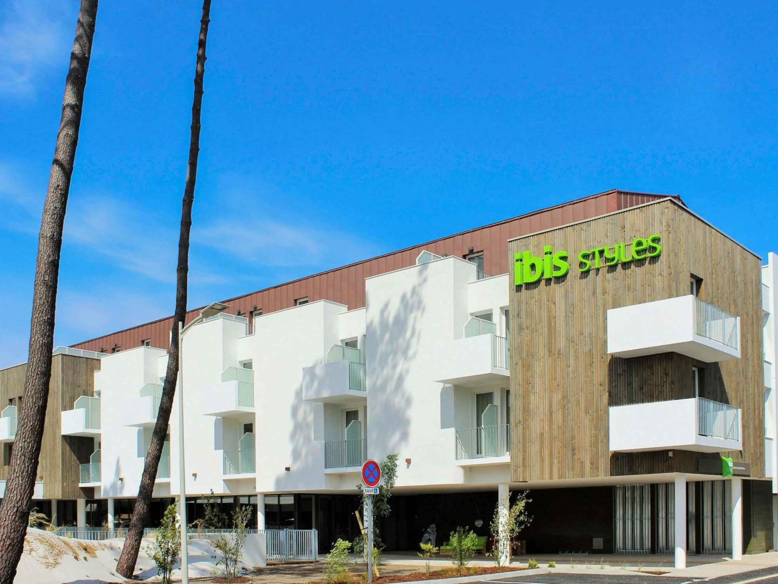 Property building in ibis Styles Arcachon Gujan Mestras