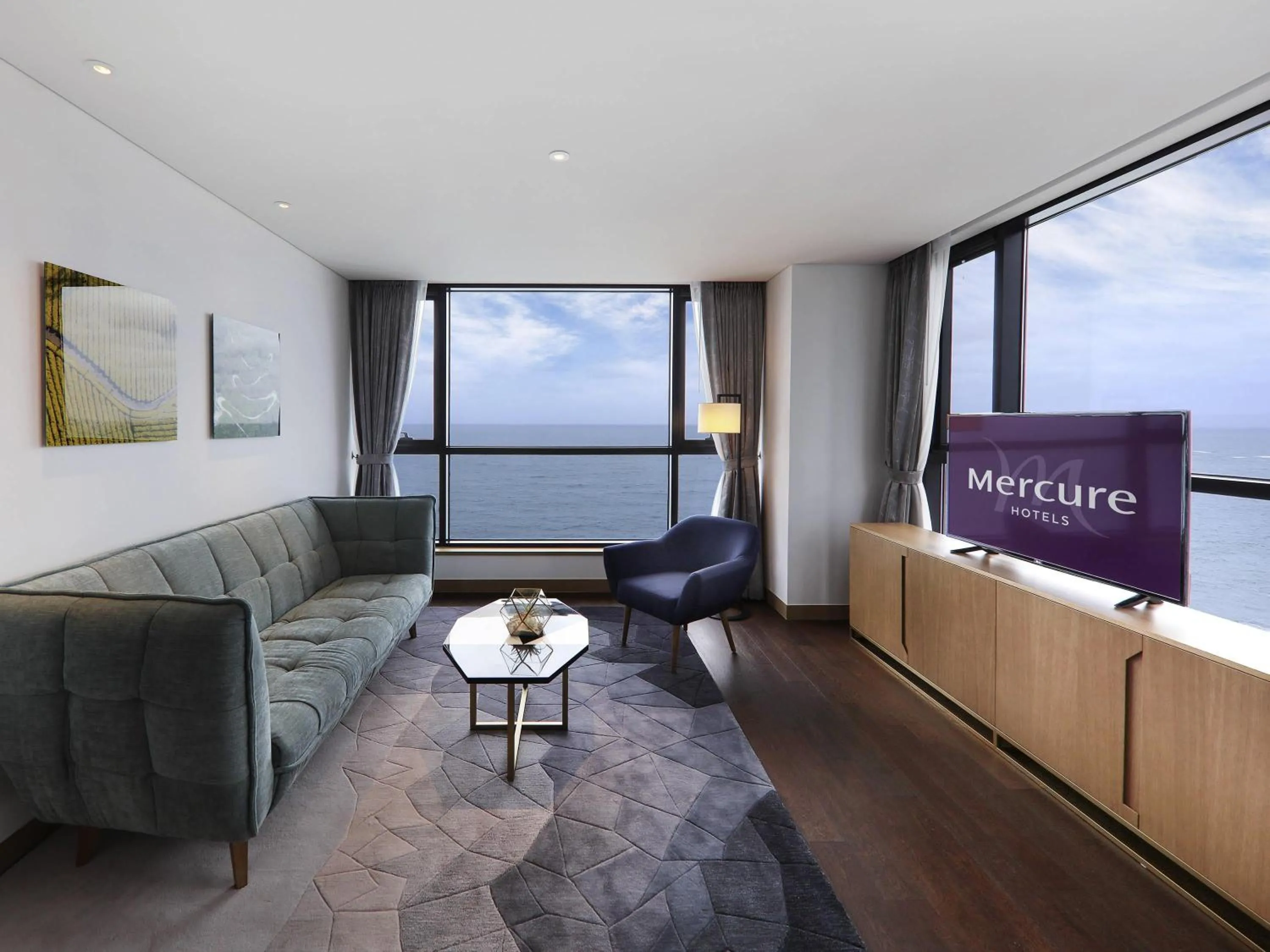 Bedroom in Mercure Ambassador Ulsan