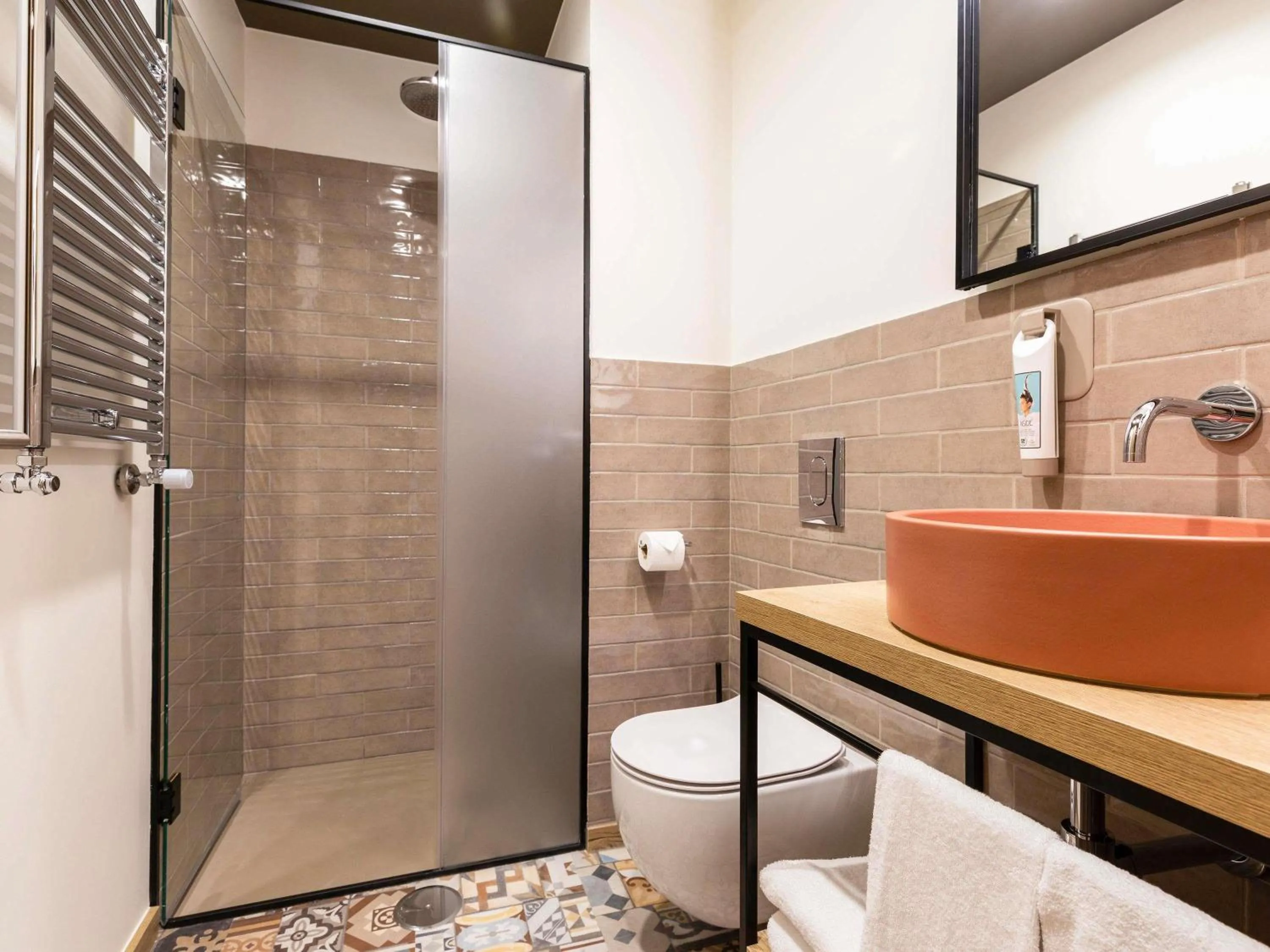 Bedroom in ibis Styles Chaves