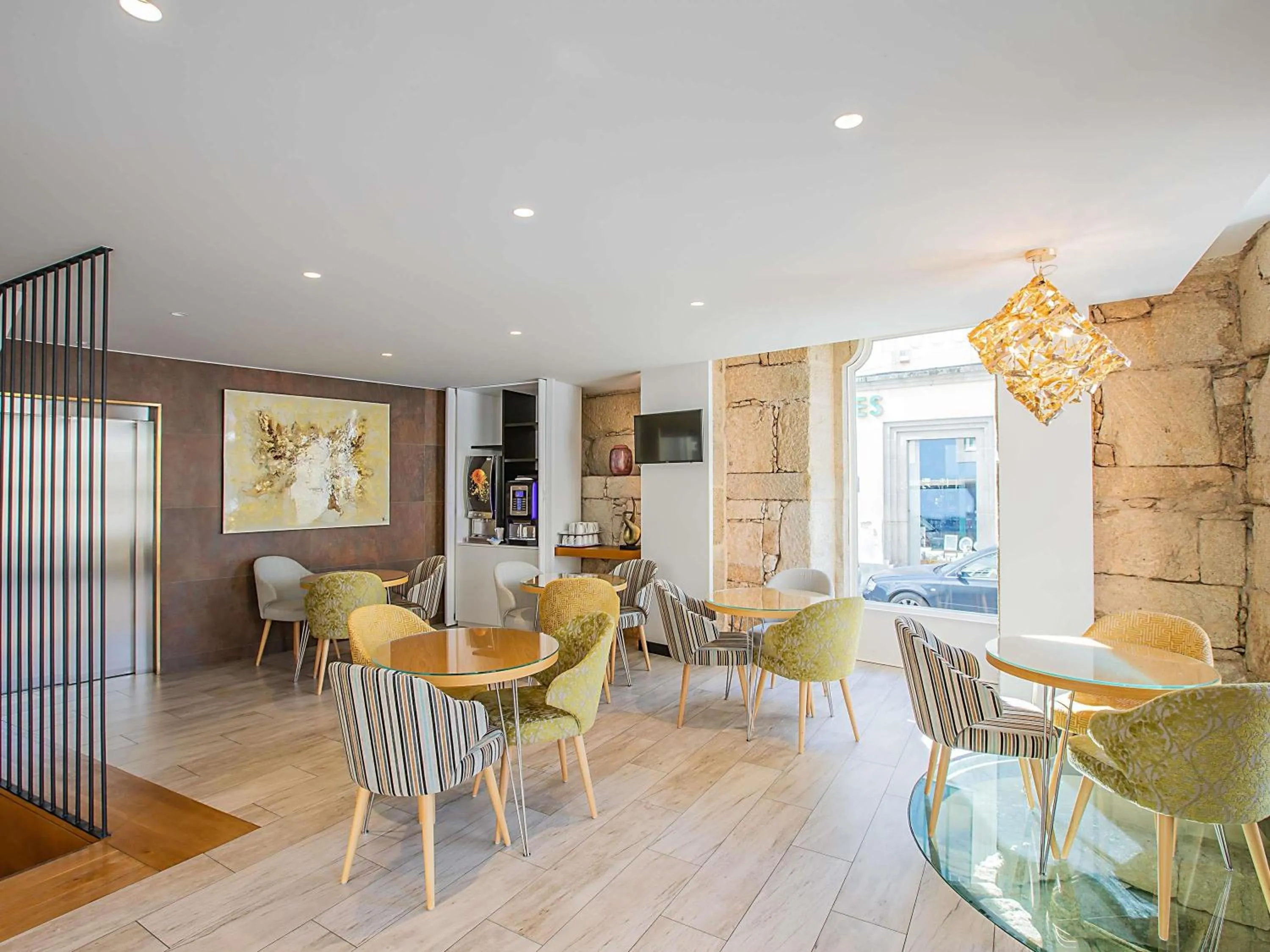 Property building in ibis Styles Chaves