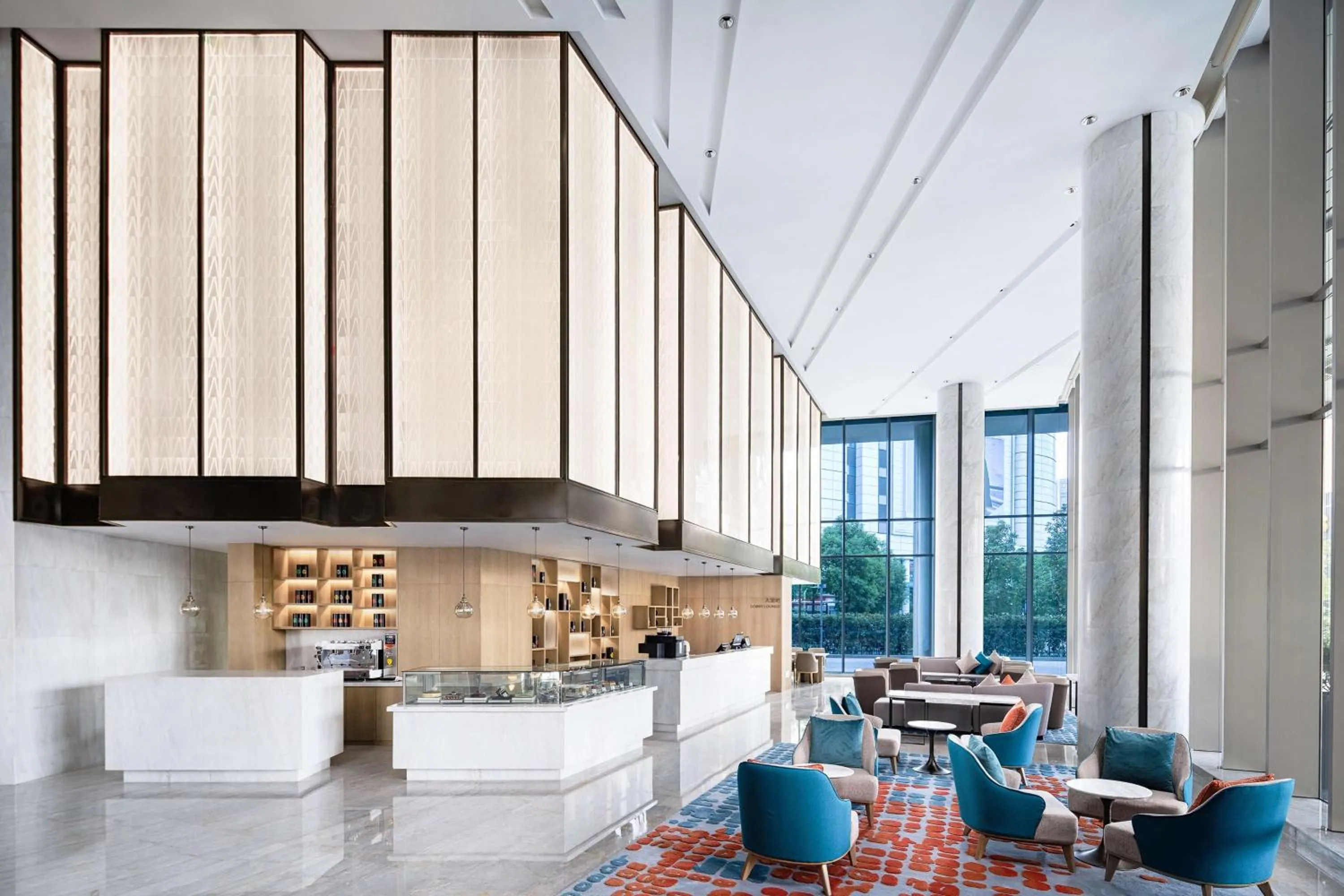 Lounge or bar in Radisson Blu Hangzhou Xintiandi