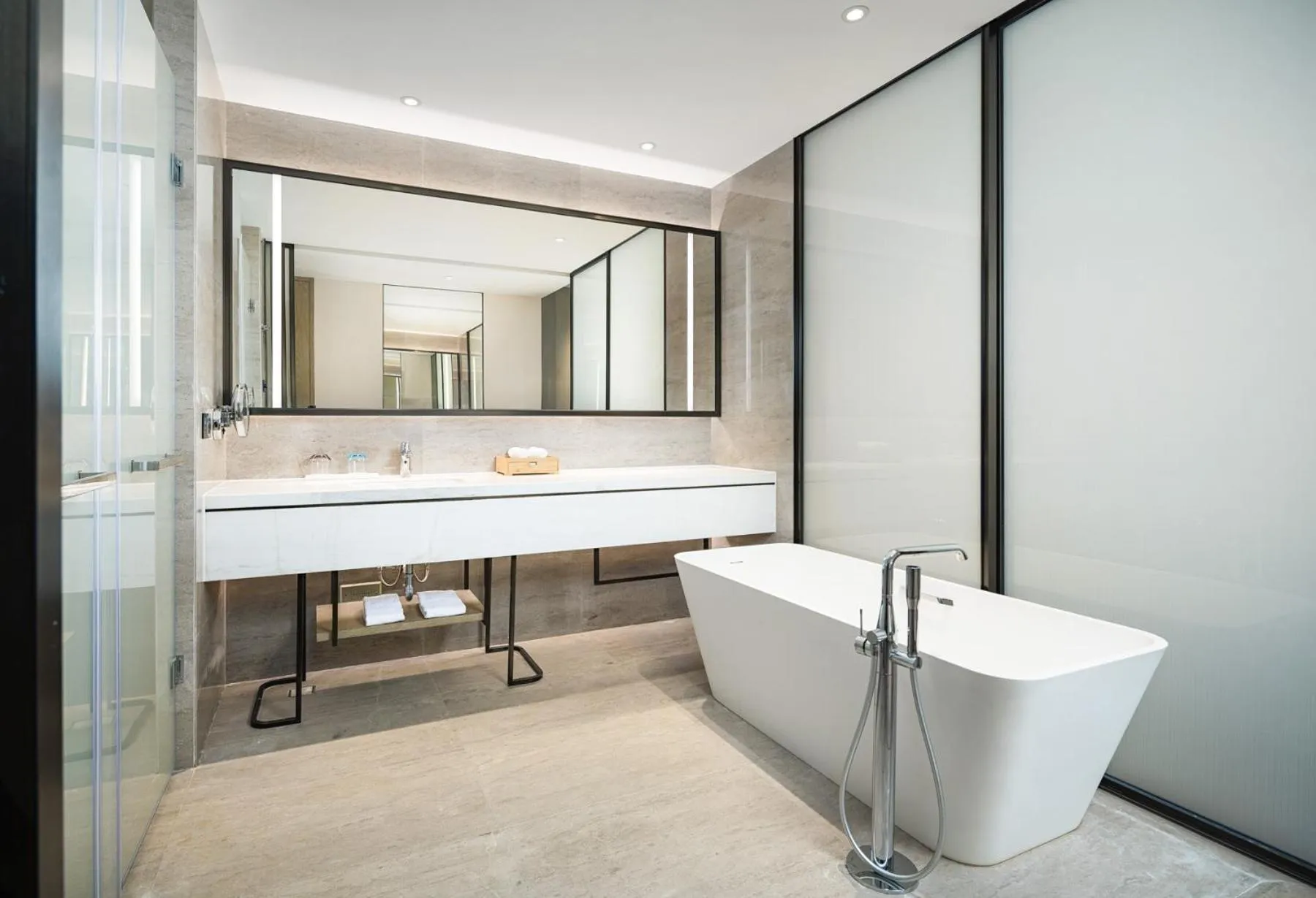 Bathroom in Radisson Blu Hangzhou Xintiandi