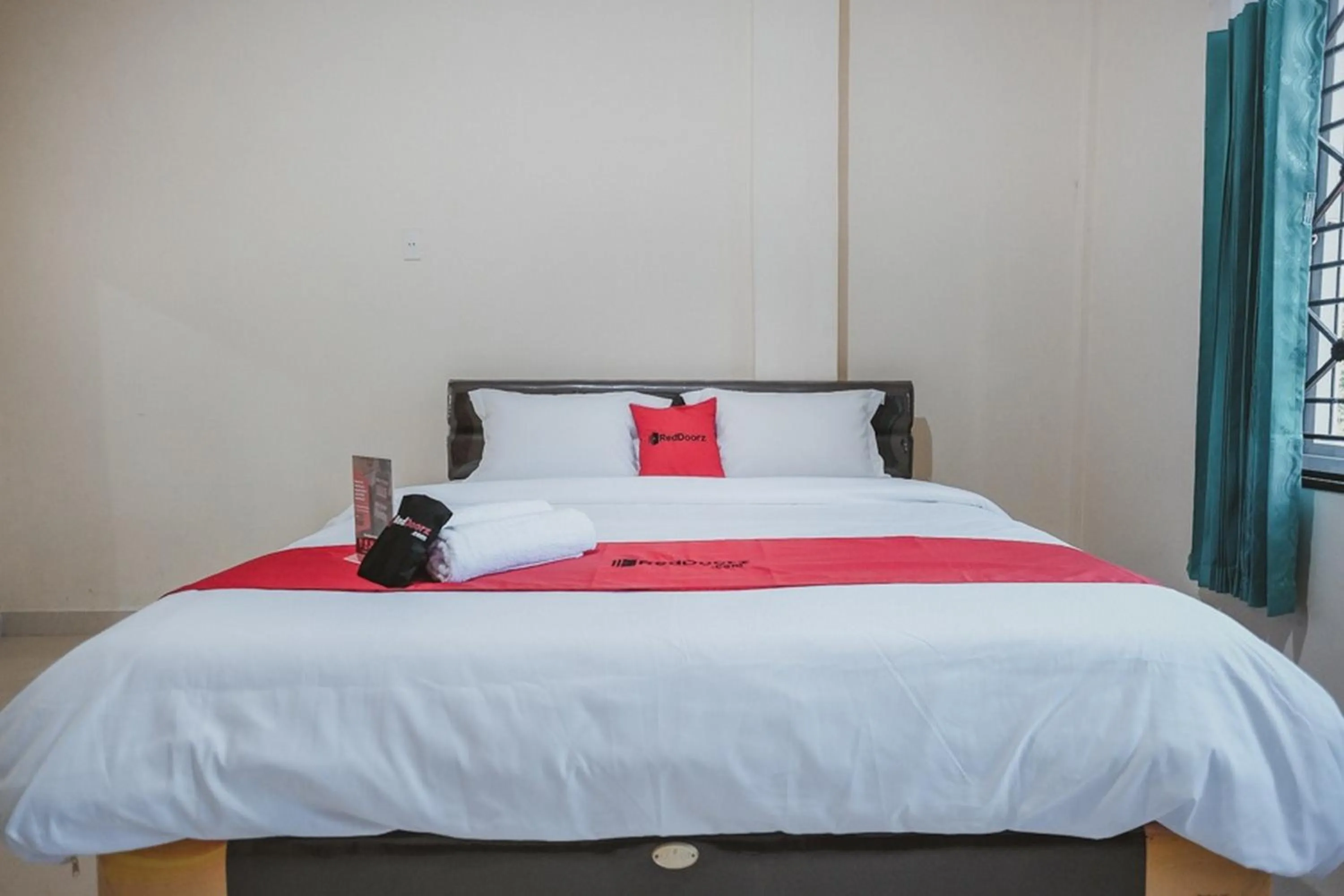 Bedroom in RedDoorz near Ringroad City Walks Medan