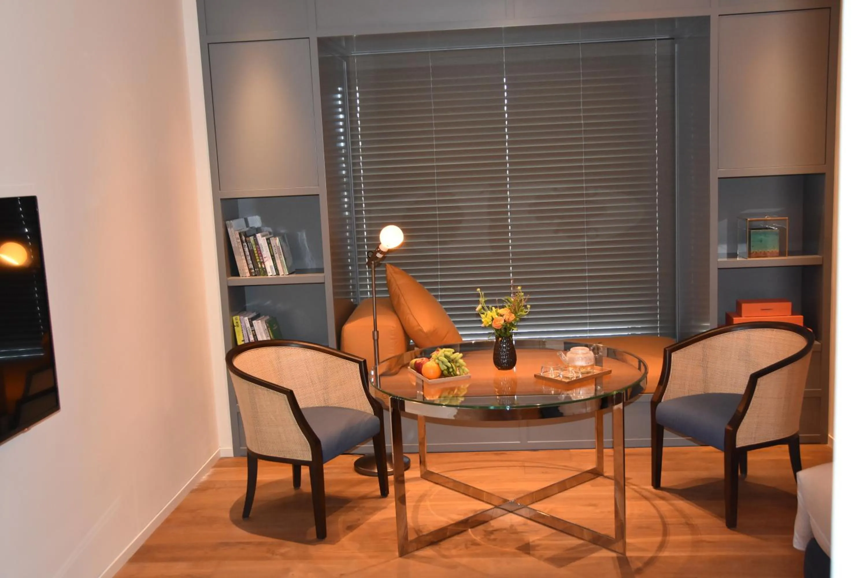 Living room in Hotel Kapok Shenzhen HouHai (Close to Shenzhen Bay)