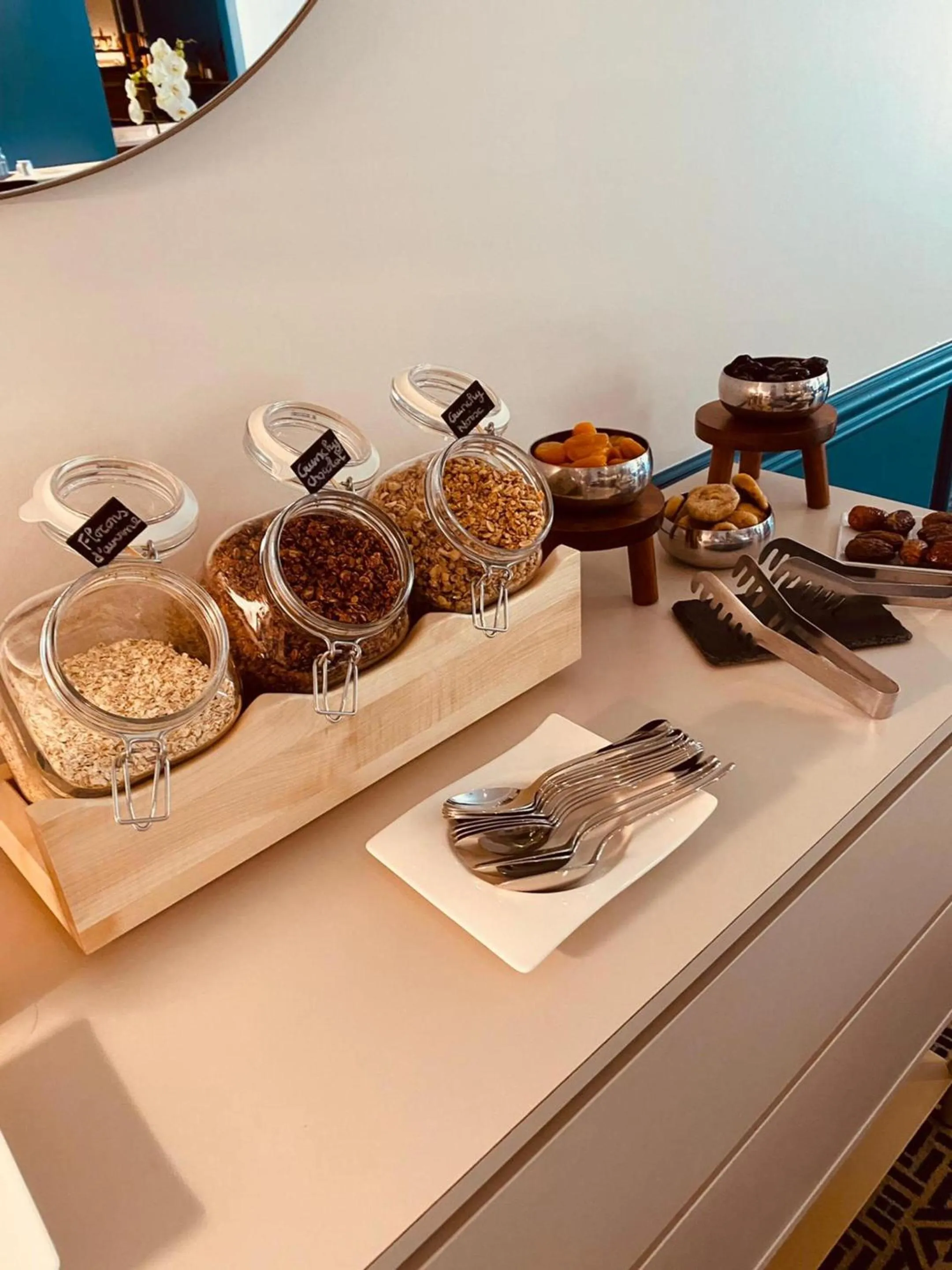 Food in Cèdre Beaune, A Beauvallon Hotel & Spa