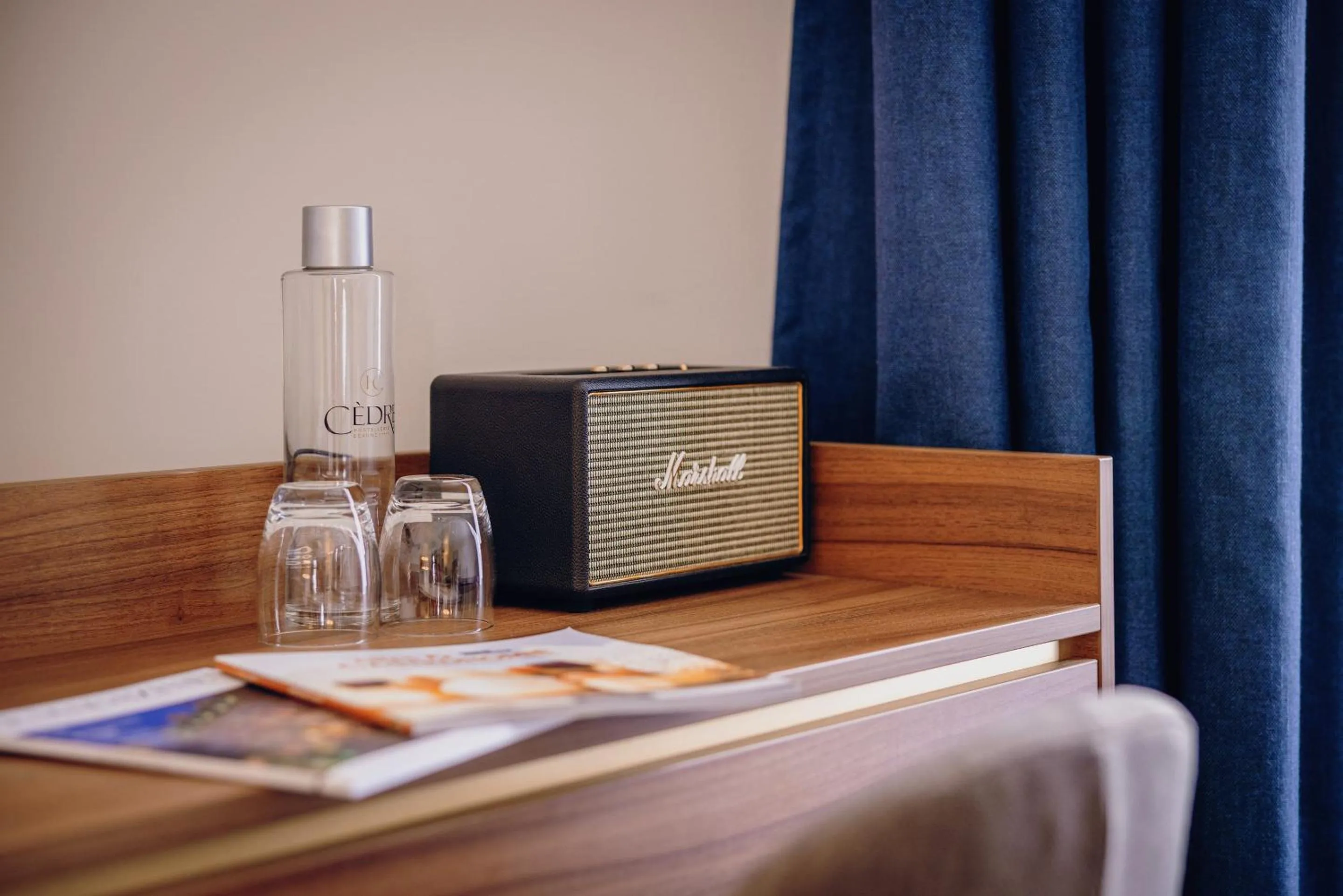 TV and multimedia in Cèdre Beaune, A Beauvallon Hotel & Spa