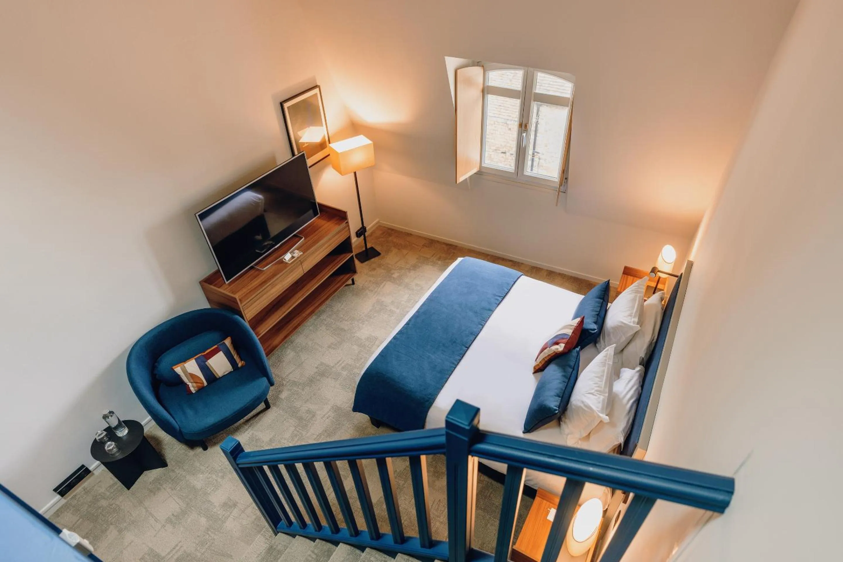 TV and multimedia, Bed in Cèdre Beaune, A Beauvallon Hotel & Spa