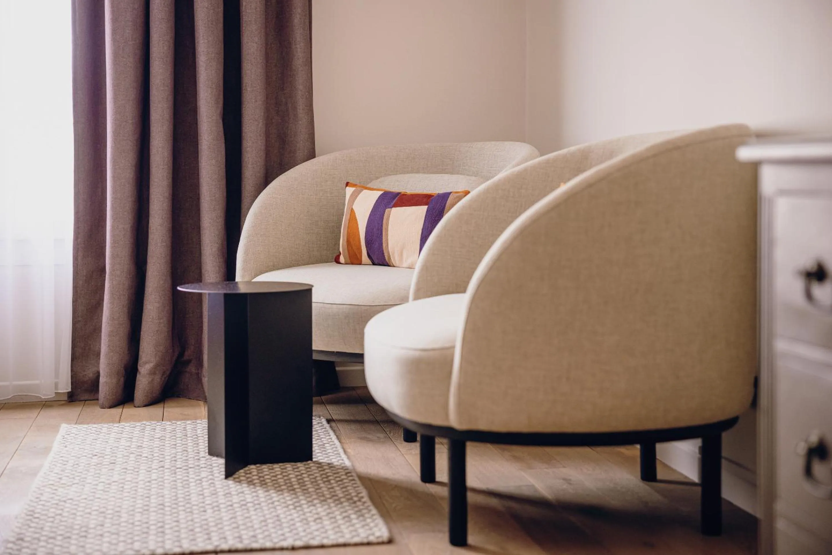 Seating area in Cèdre Beaune, A Beauvallon Hotel & Spa
